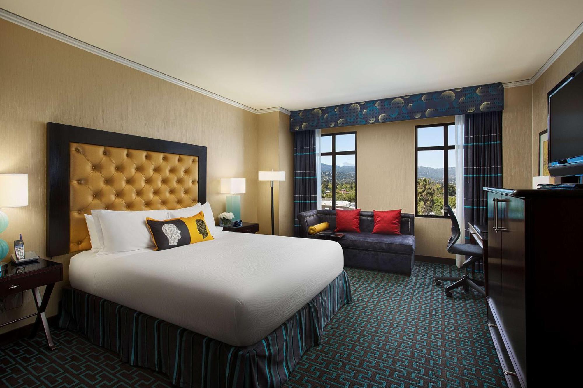 King Room with Mountain View