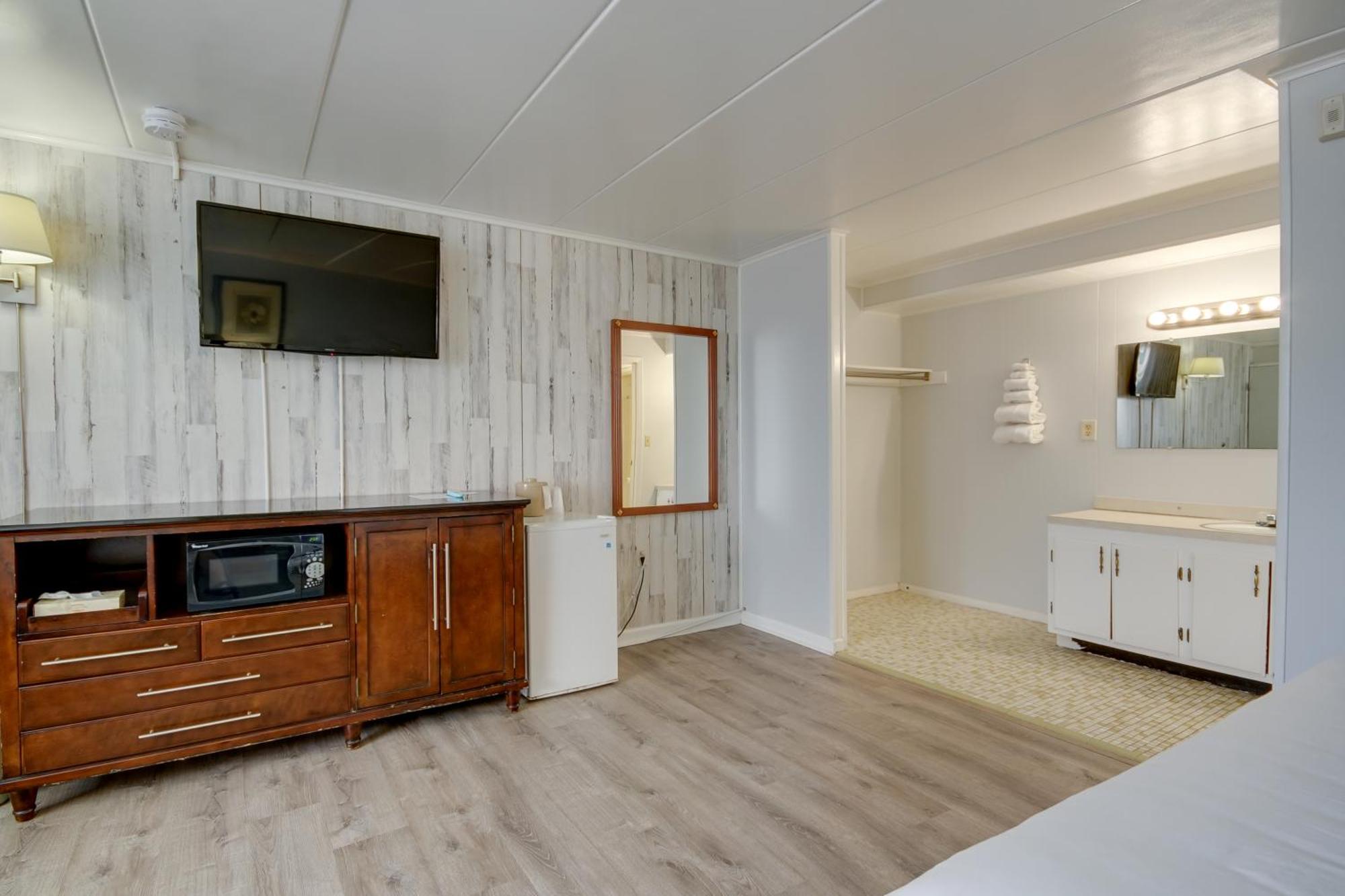 Double Room Two King Beds Pool View