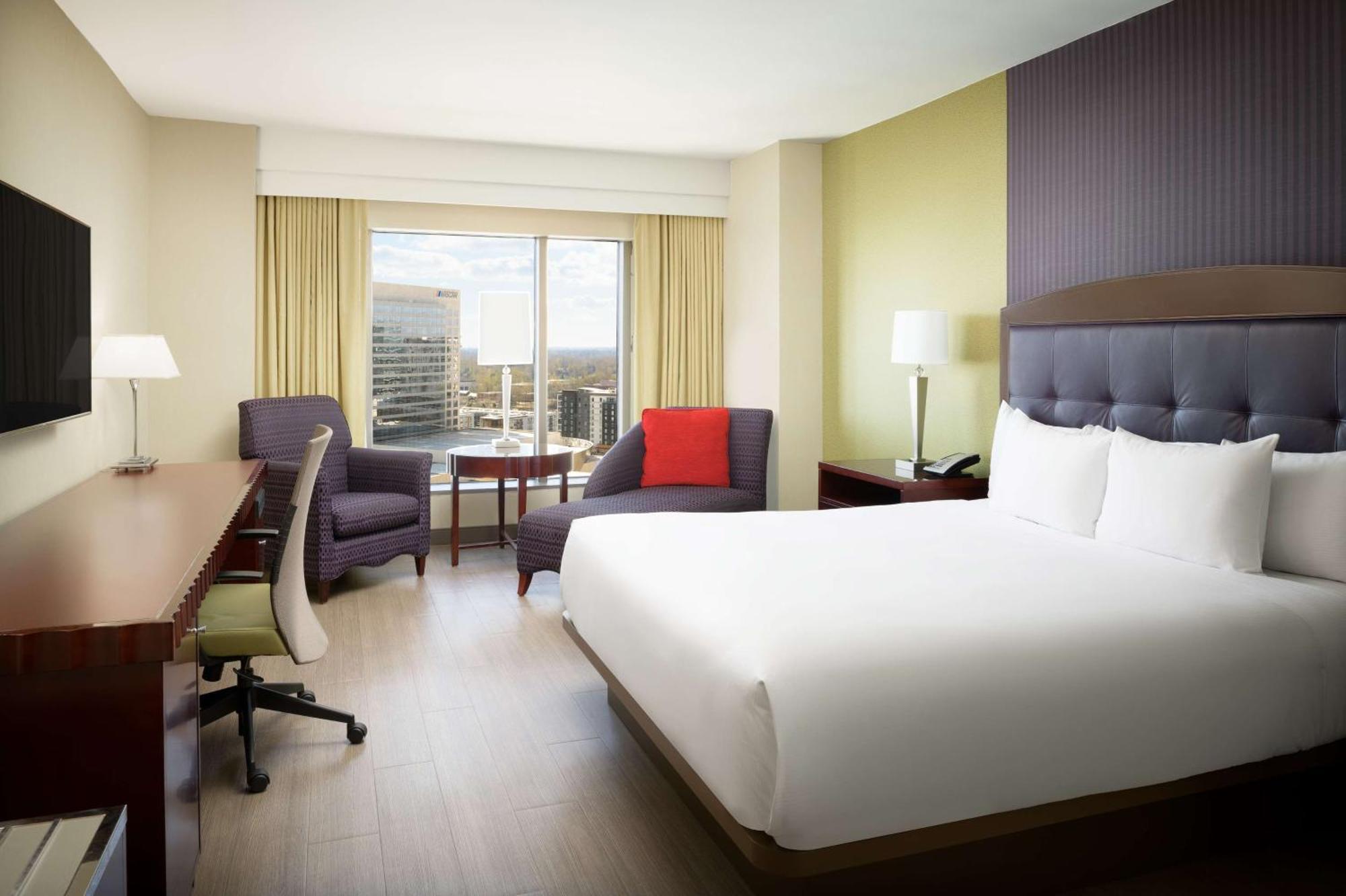 Habitación Doble Deluxe con cama extragrande y vistas a la ciudad
