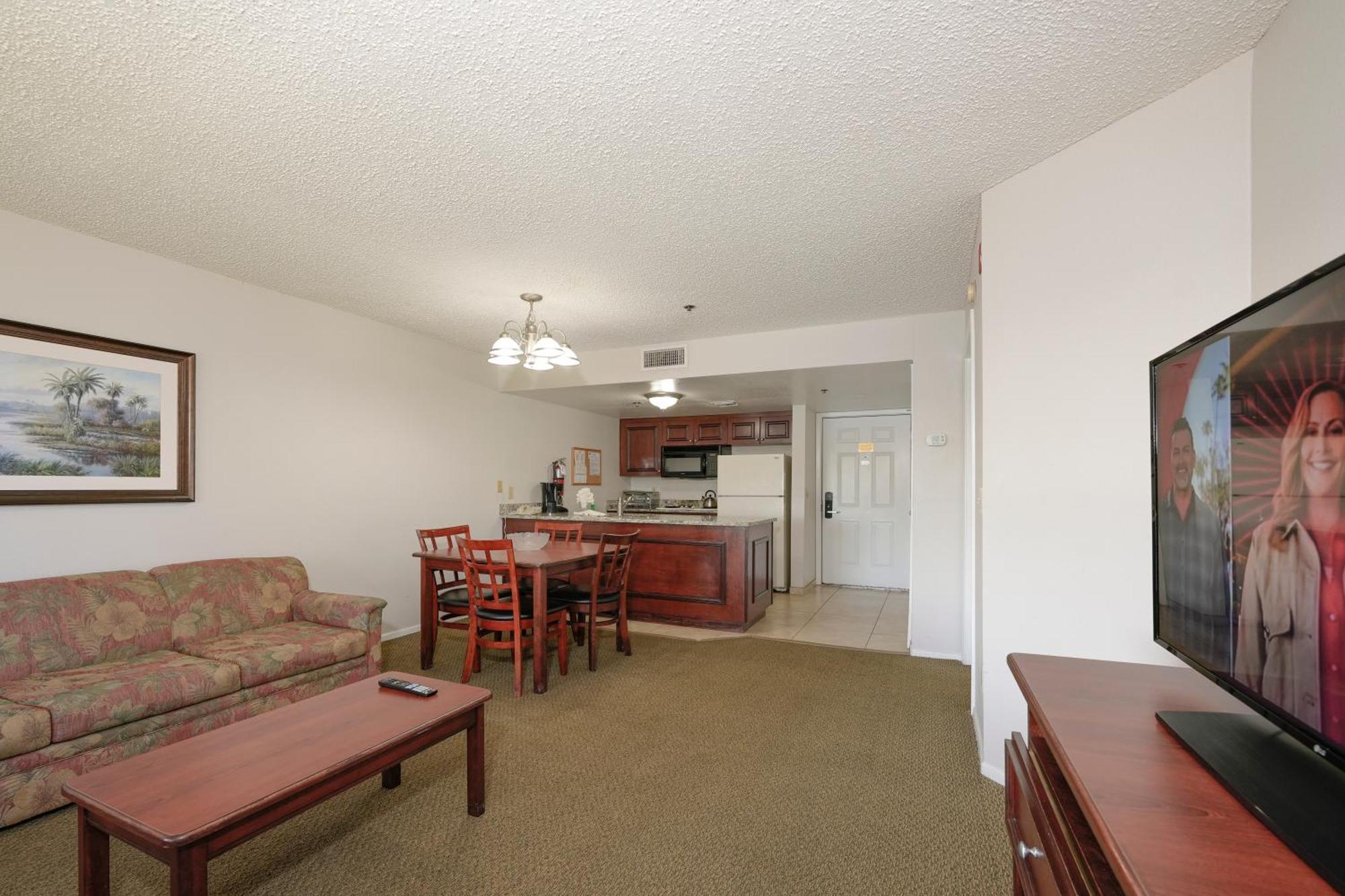 Deluxe One-Bedroom Suite Balcony