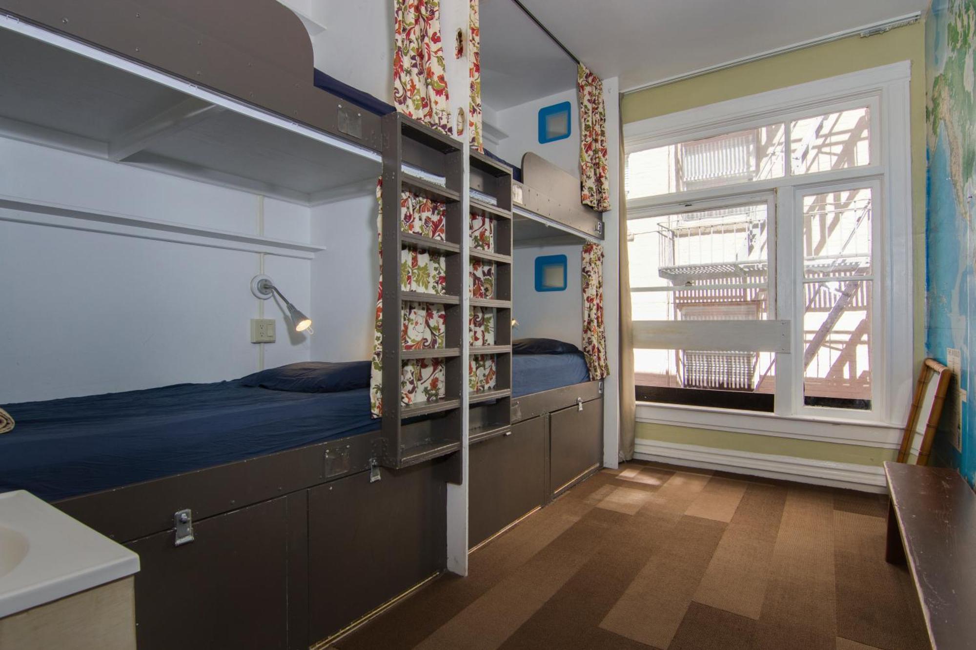 Bed 4-Bed Female Dormitory Room