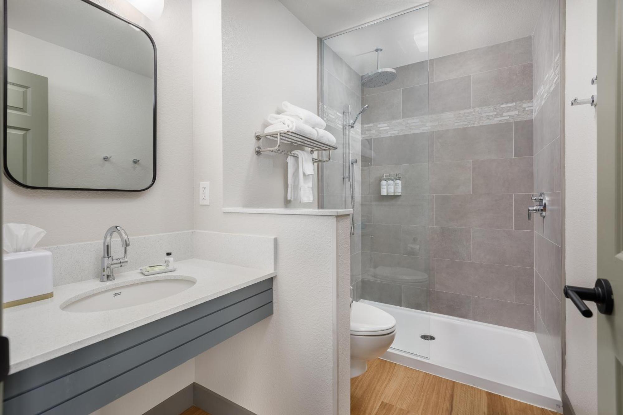 King Suite Spa Bath