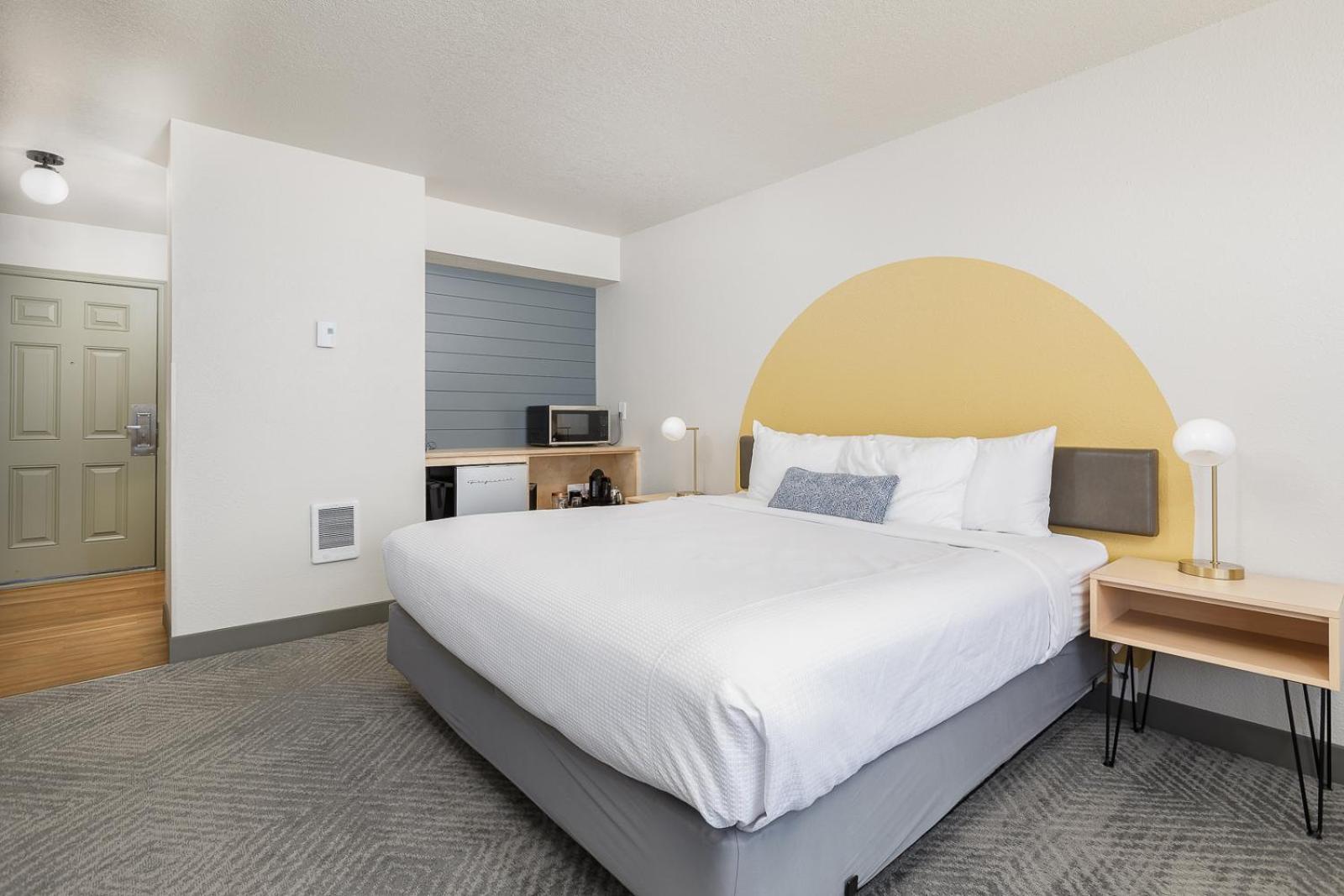 Superior King Room