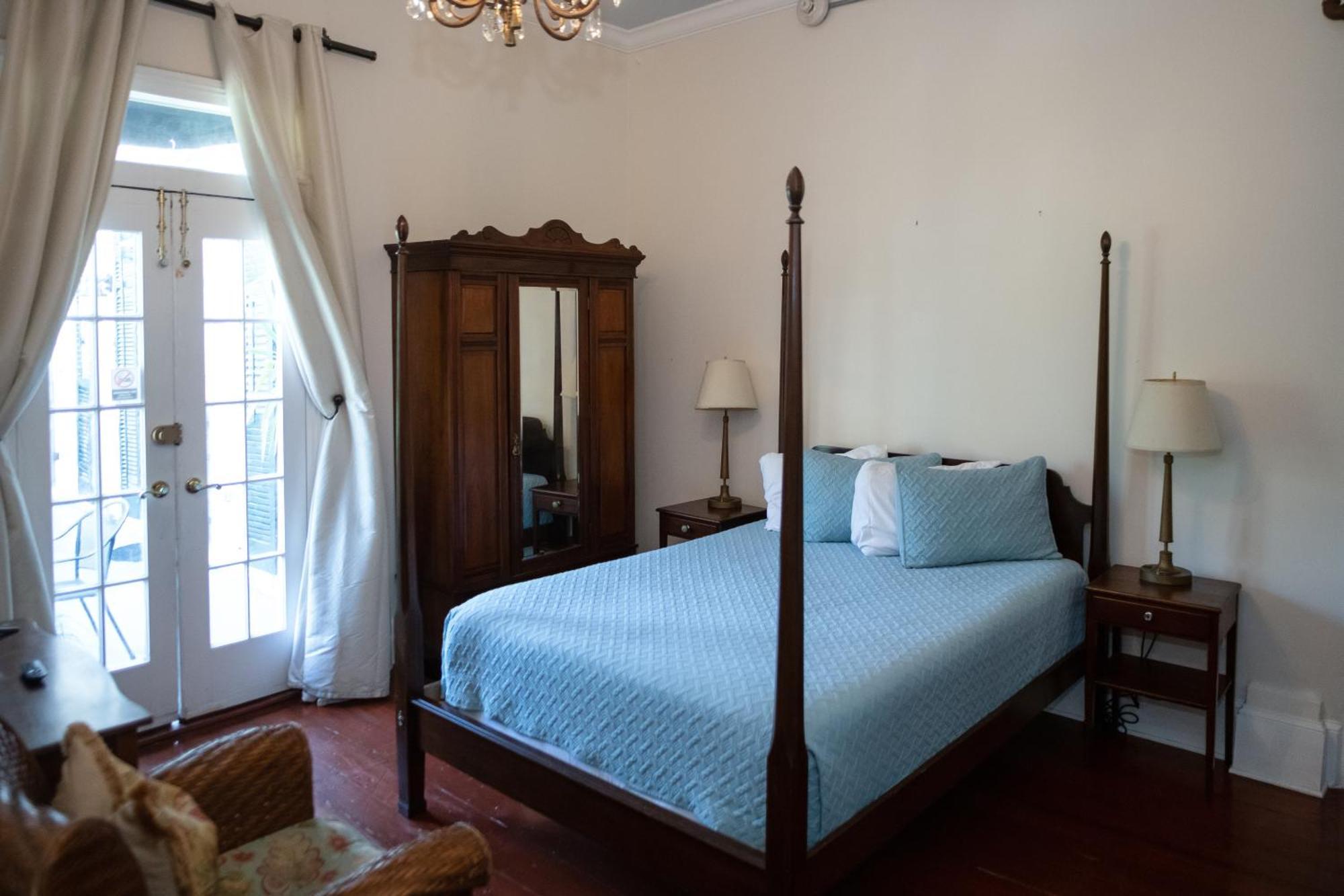 Queen Room Balcony