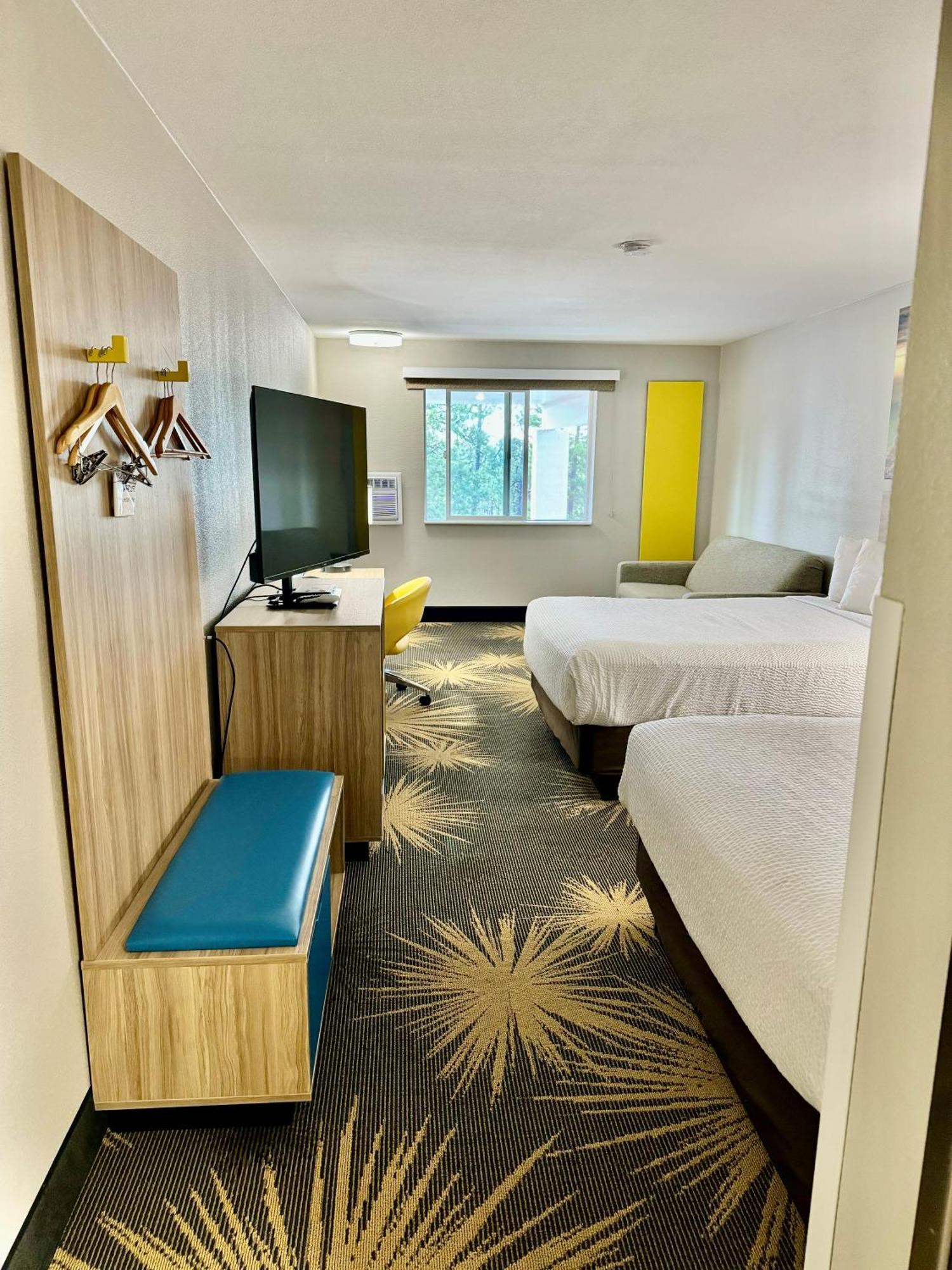 Deluxe Business Kamer met 2 Queensize Bedden - Rookvrij