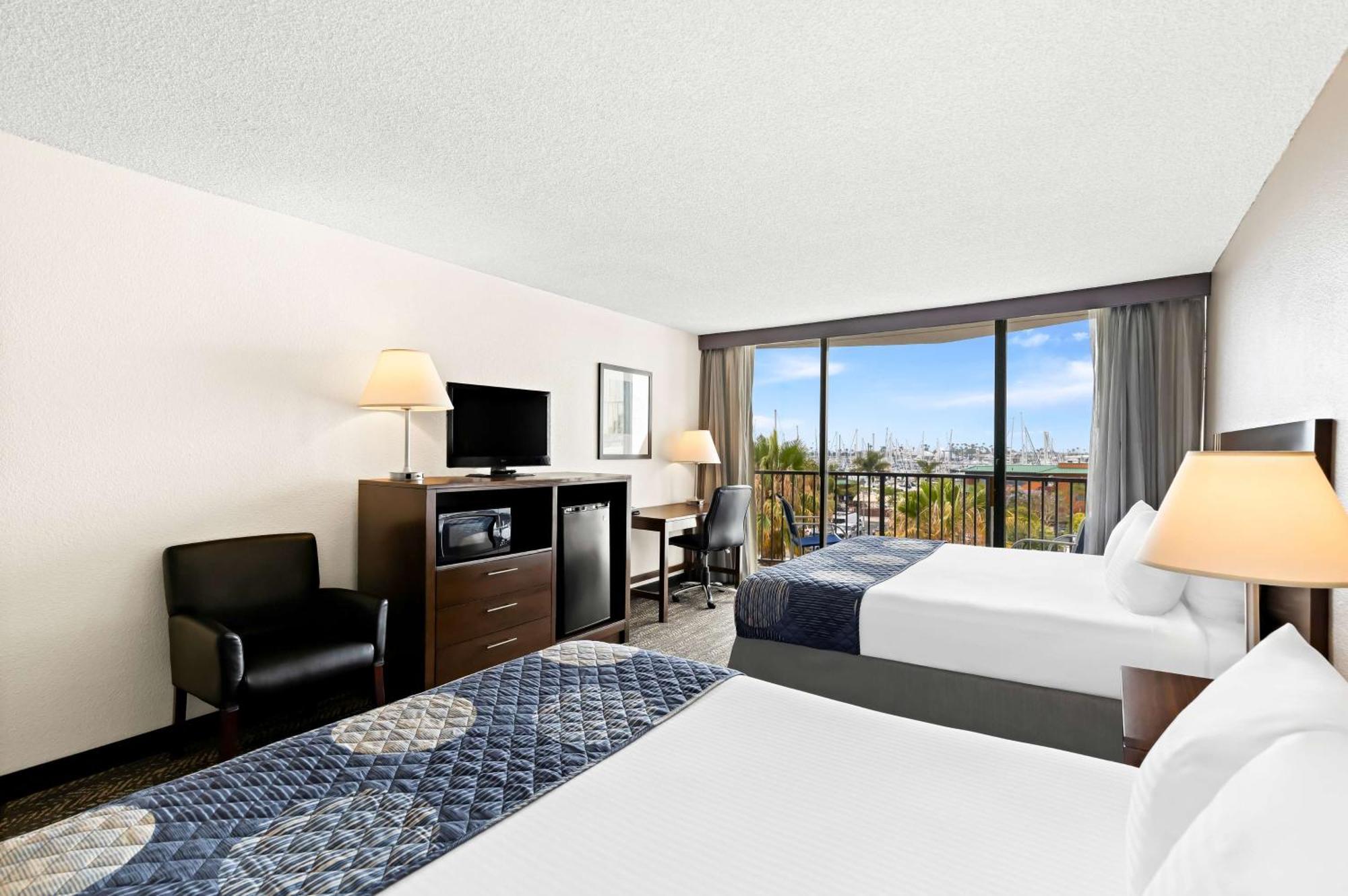 Chambre avec 2 Lits Queen-Size et Balcon - Vue sur Ville - Fumeurs