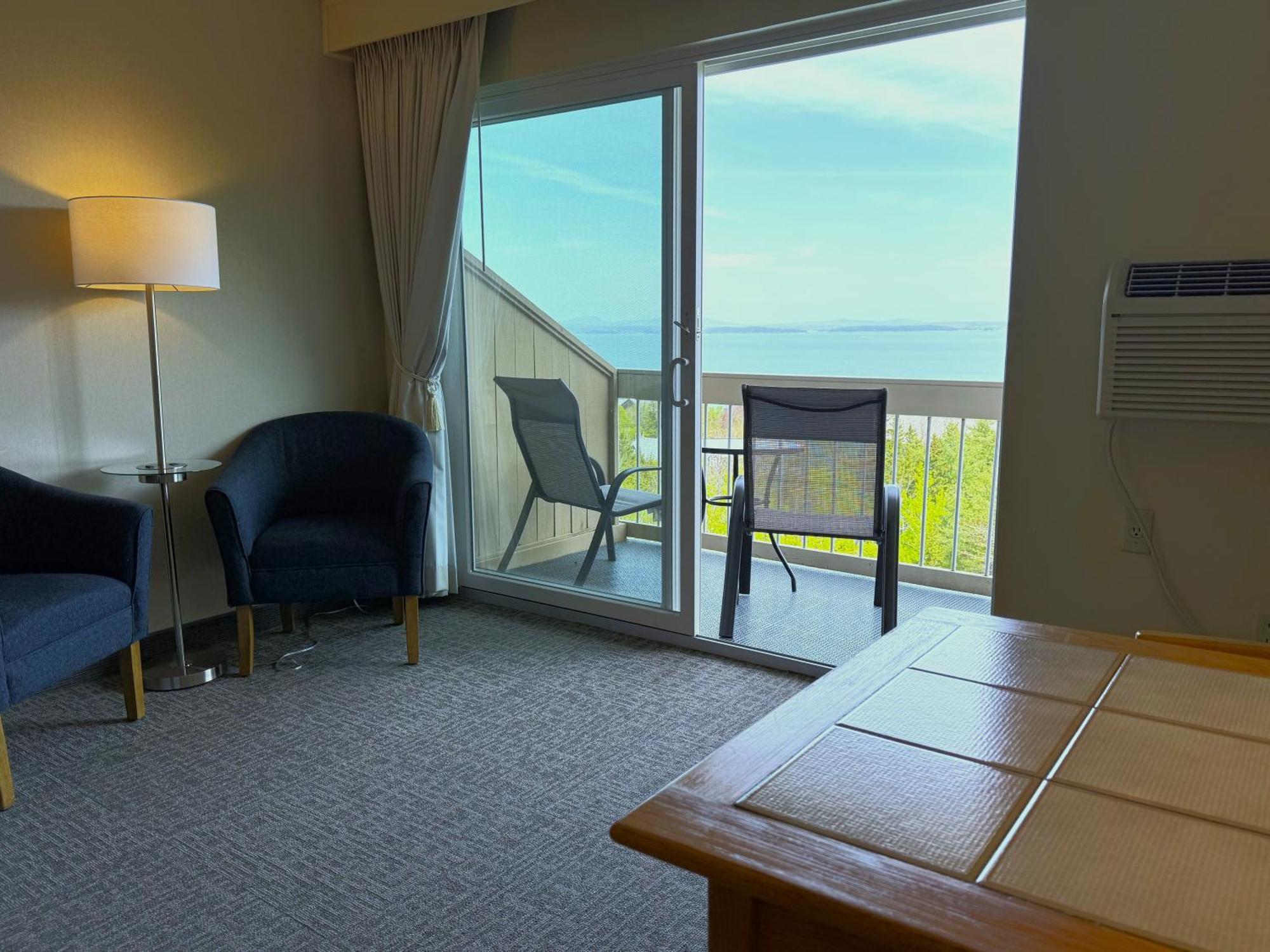 Standard Queen Room Ocean View Balcony 2 Queen Beds 2nd Floor NON-PET