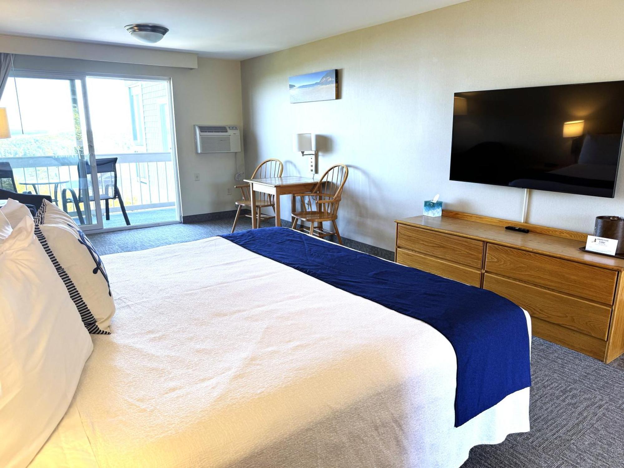 Premier King Room Ocean View Balcony 1 King Bed 3rd or 4th Floor NON-PET