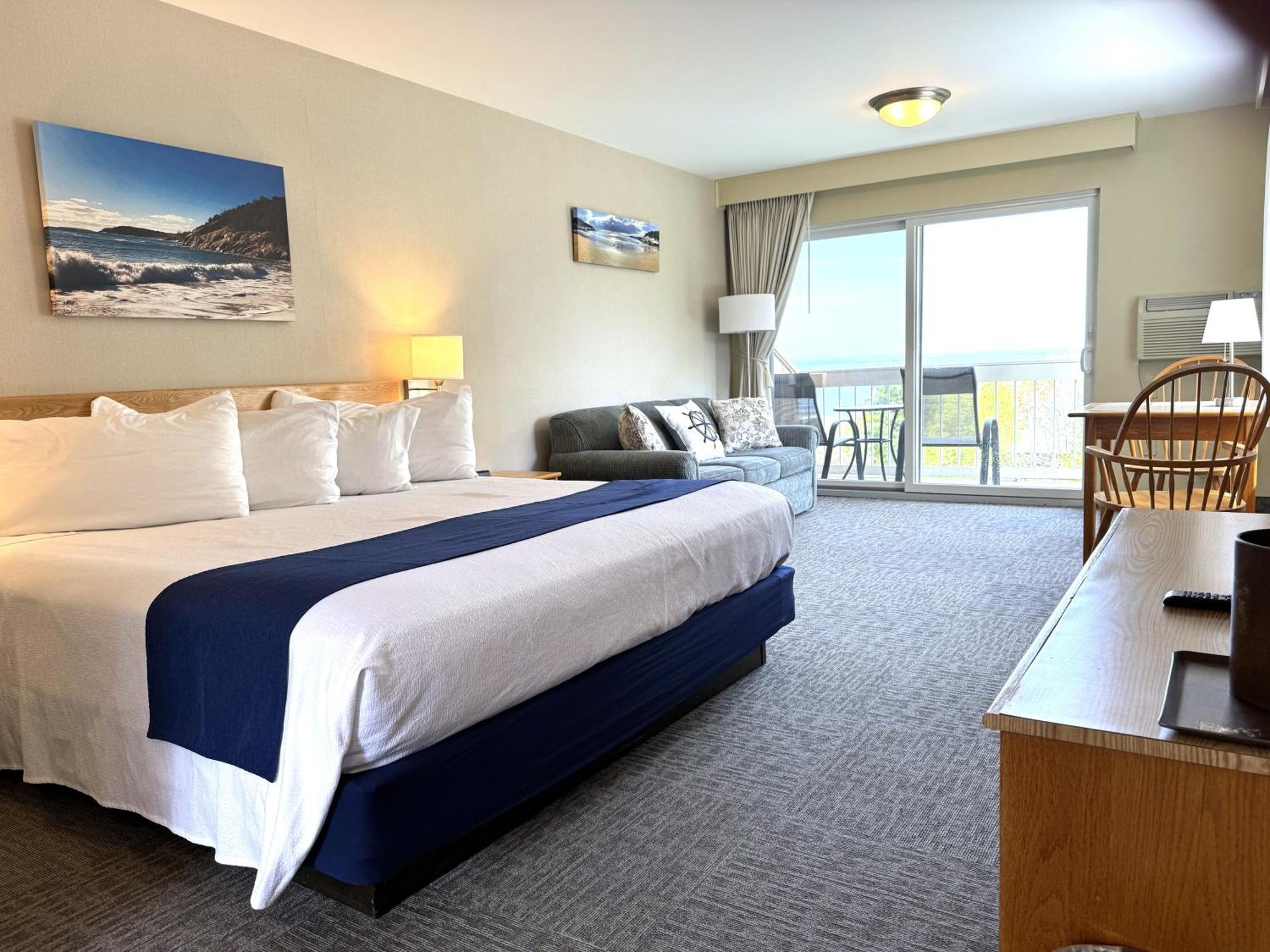 King Room Ocean View Balcony 1 King Bed Sofa Bed 2nd Floor NON-PET