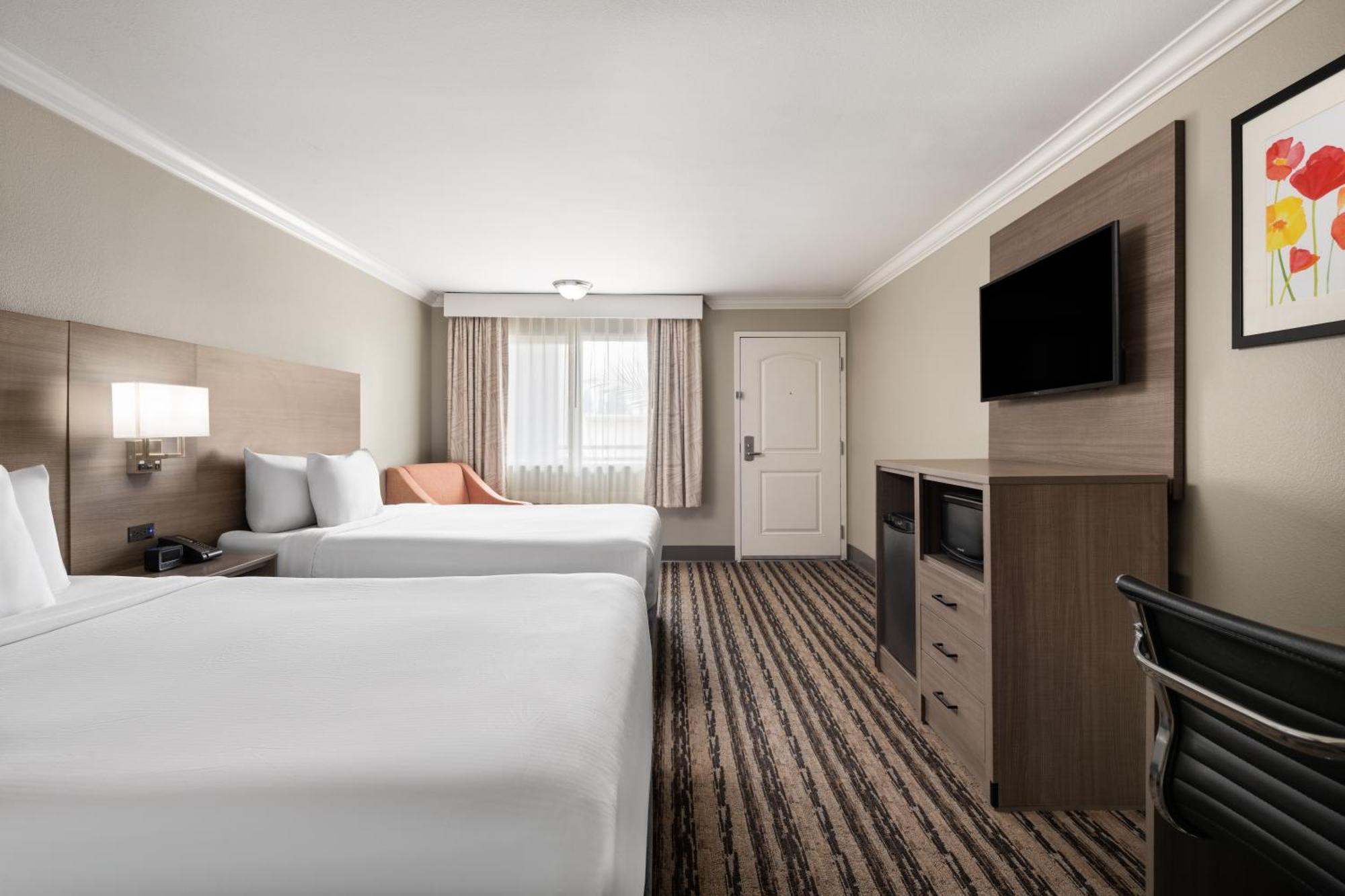 Deluxe Queen Room with Two Queen Beds,1621411979:JPEG