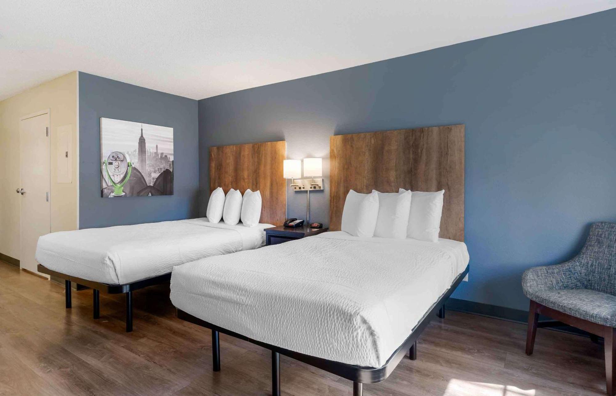 One Bedroom Suite 2 Double Beds Non-Smoking