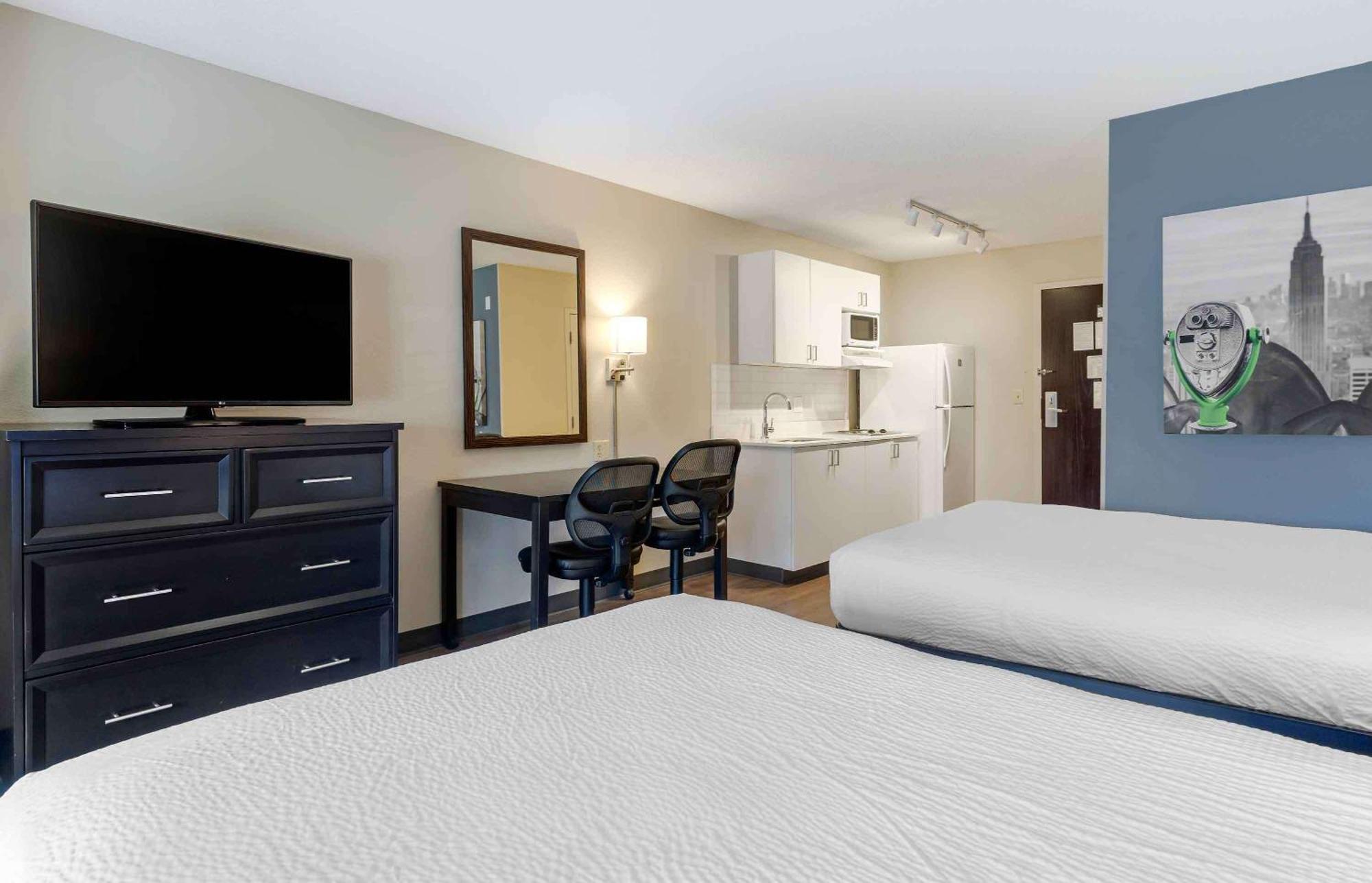 Deluxe Studio 2 Double Beds Non-Smoking