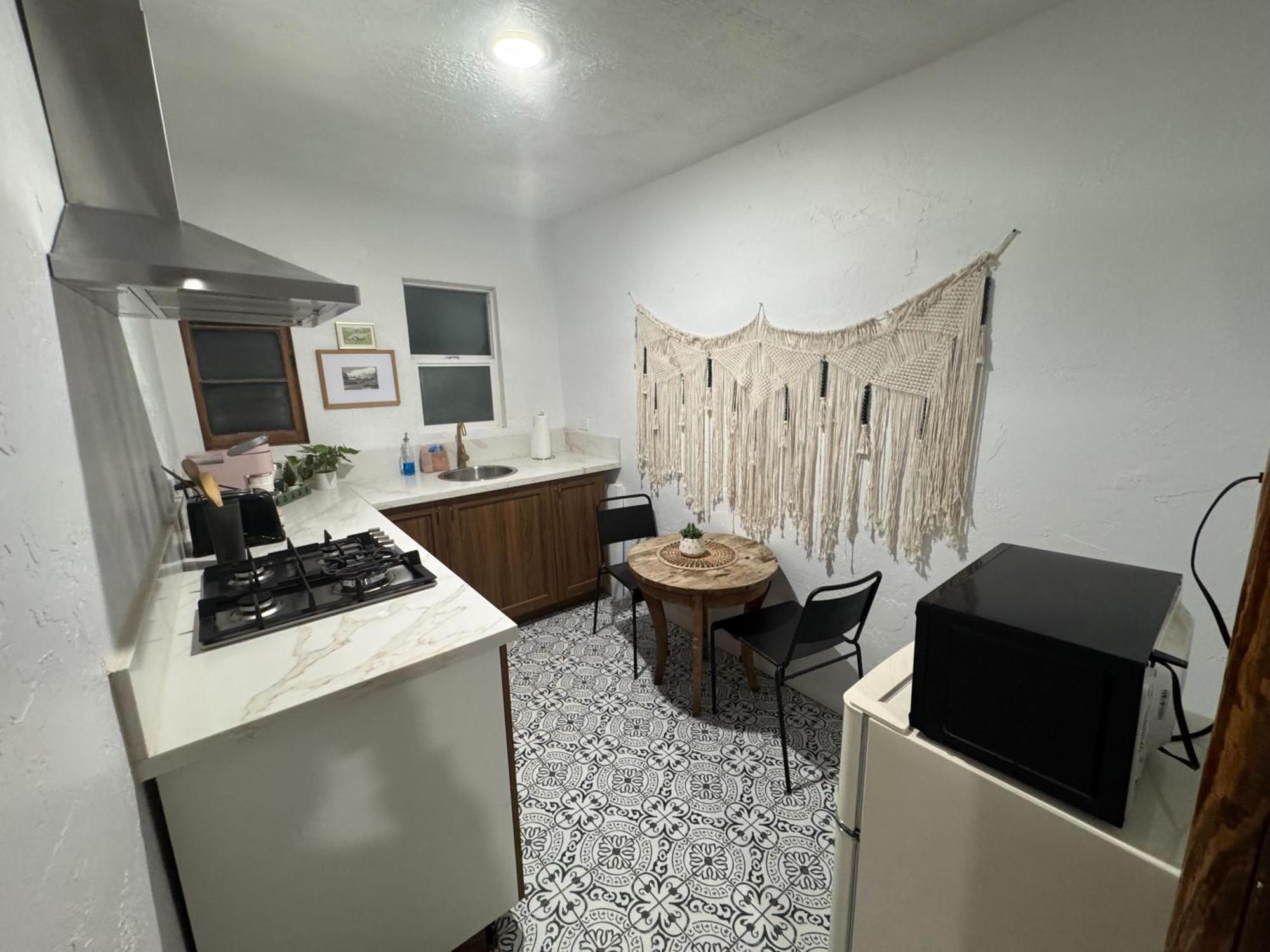 Deluxe Queen Suite