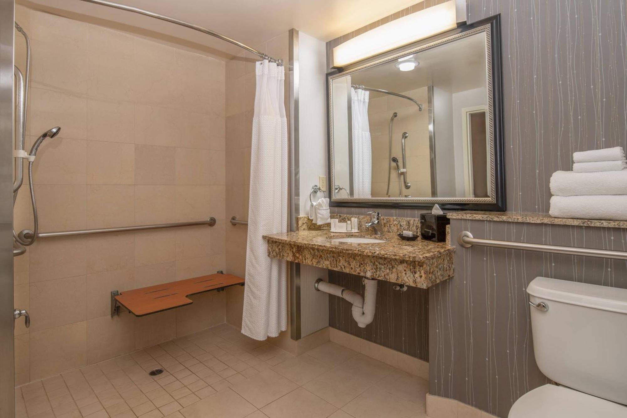 Chambre avec 2 Grands Lits Queen-Size