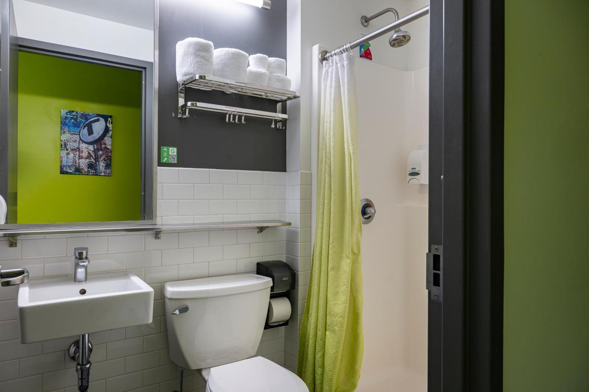 Private Queen Room Ensuite
