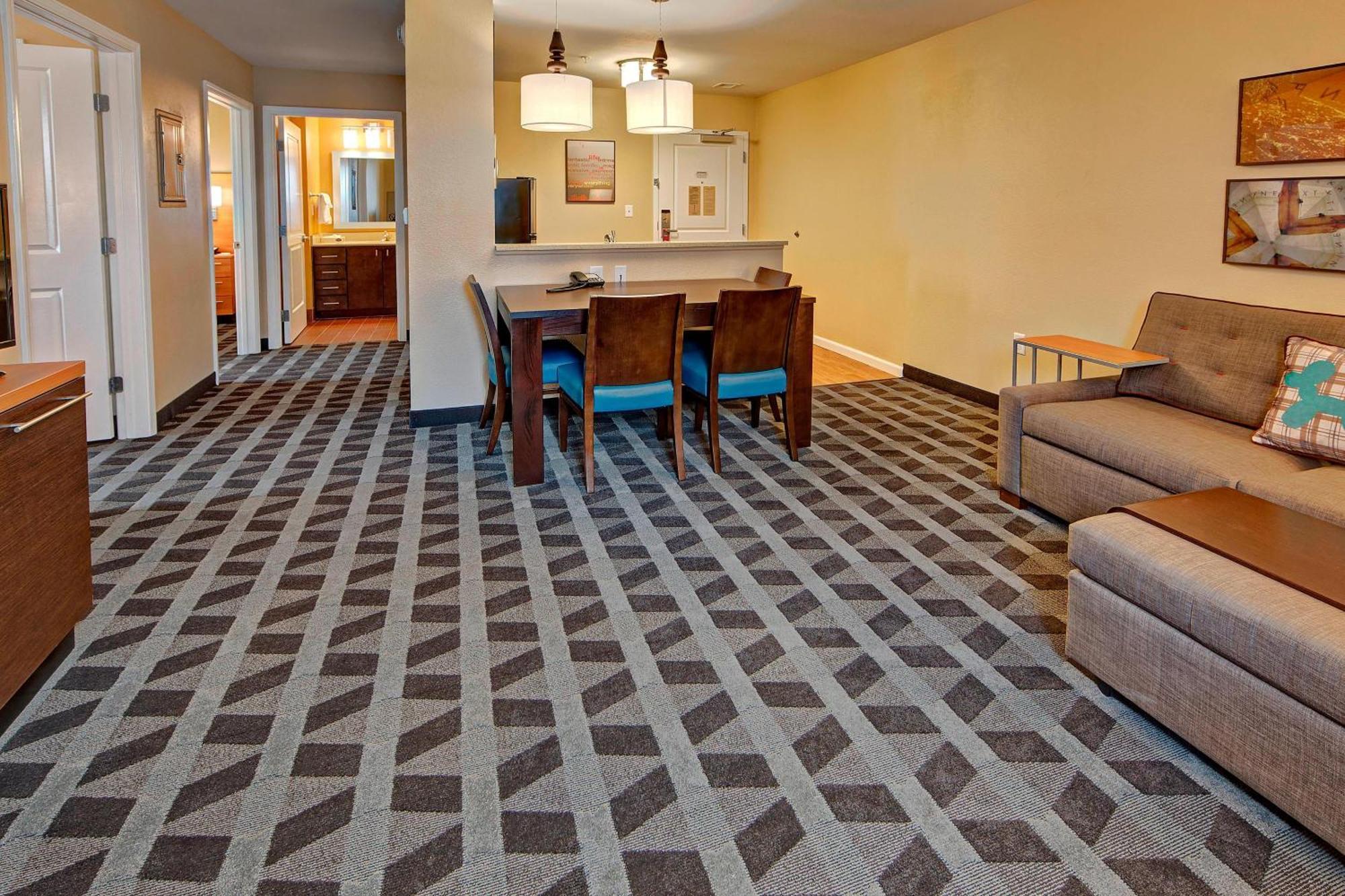 Two-Bedroom Suite City View