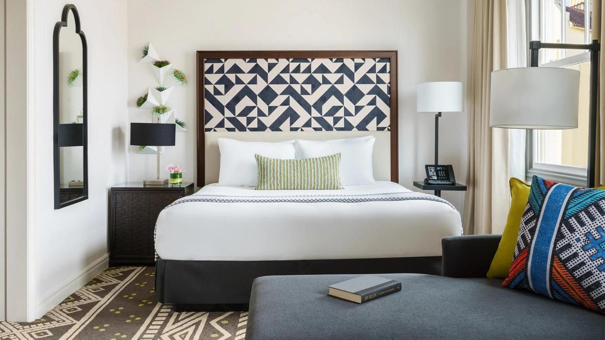 Standard Queen Room