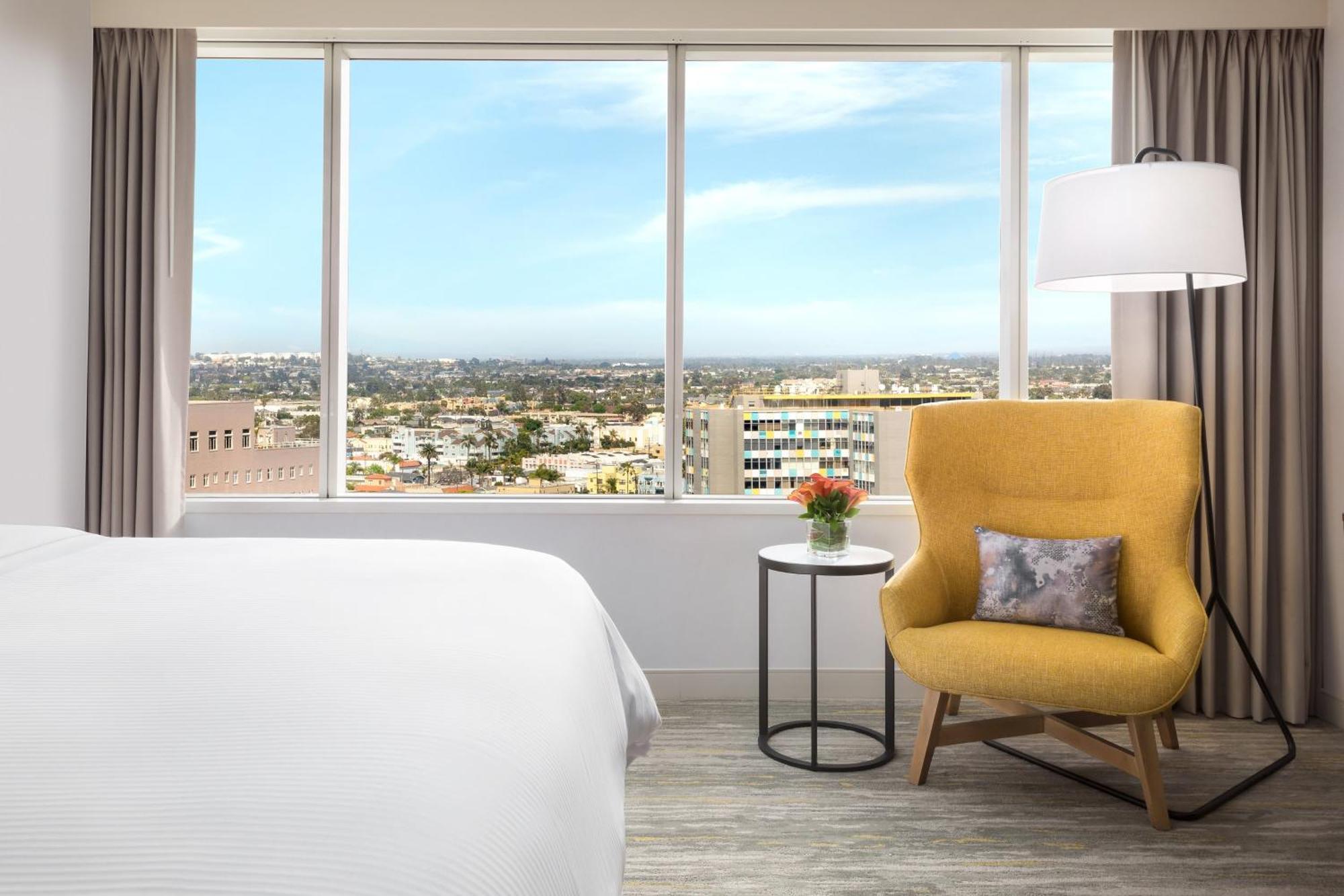 Guest room 1 King City view