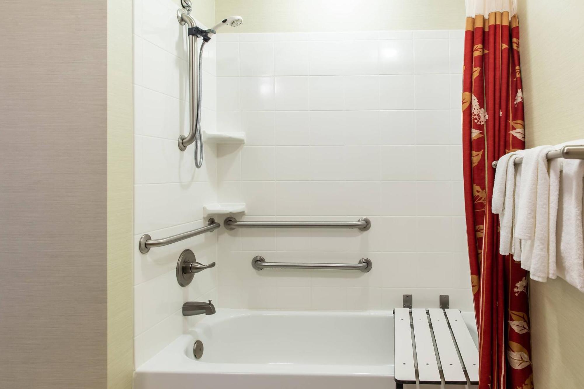 Chambre 2 Lits Queen-Size - Accessible aux Malentendants