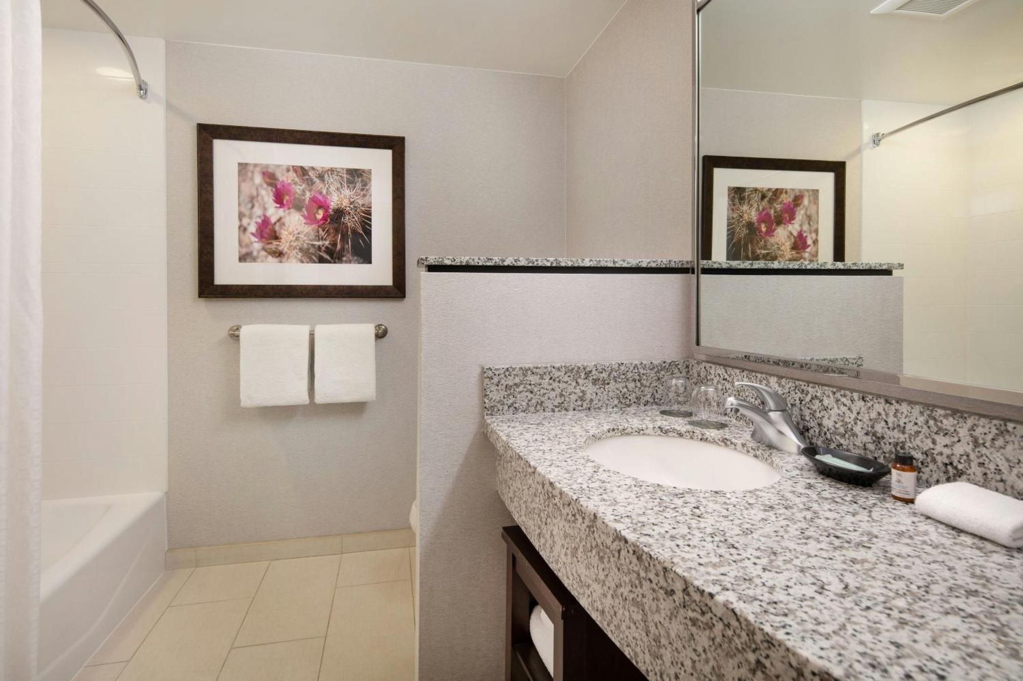 Queen Room Two Queen Beds