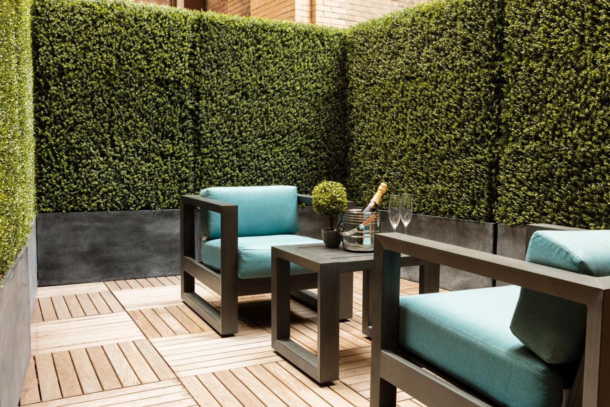 Deluxe Queen Room Terrace