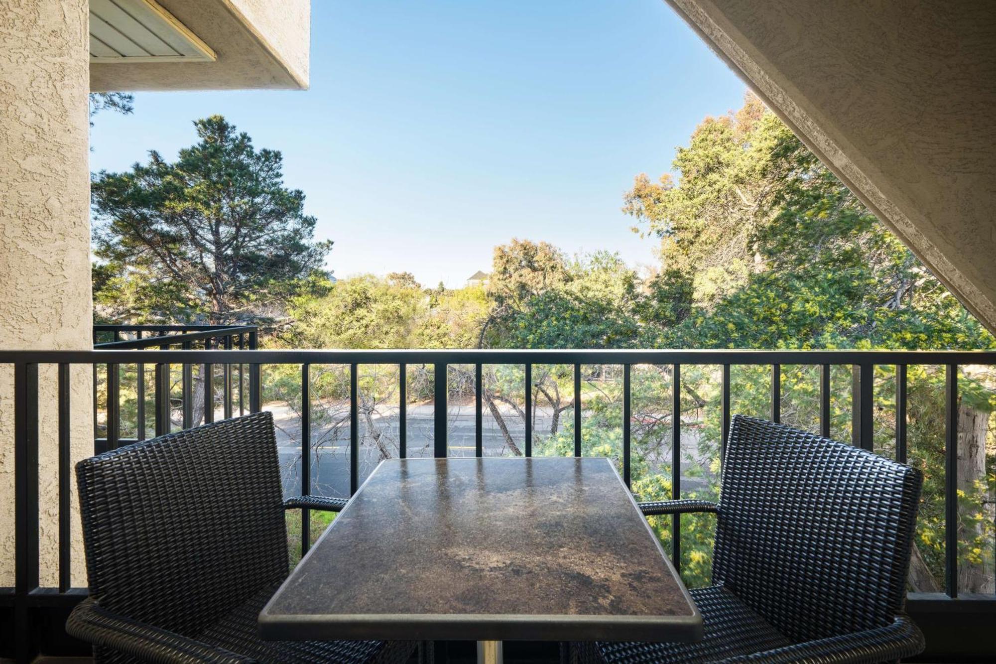 King Suite with Sofa Bed, Balcony and Living Room - Non-Smoking,1649027352:JPEG