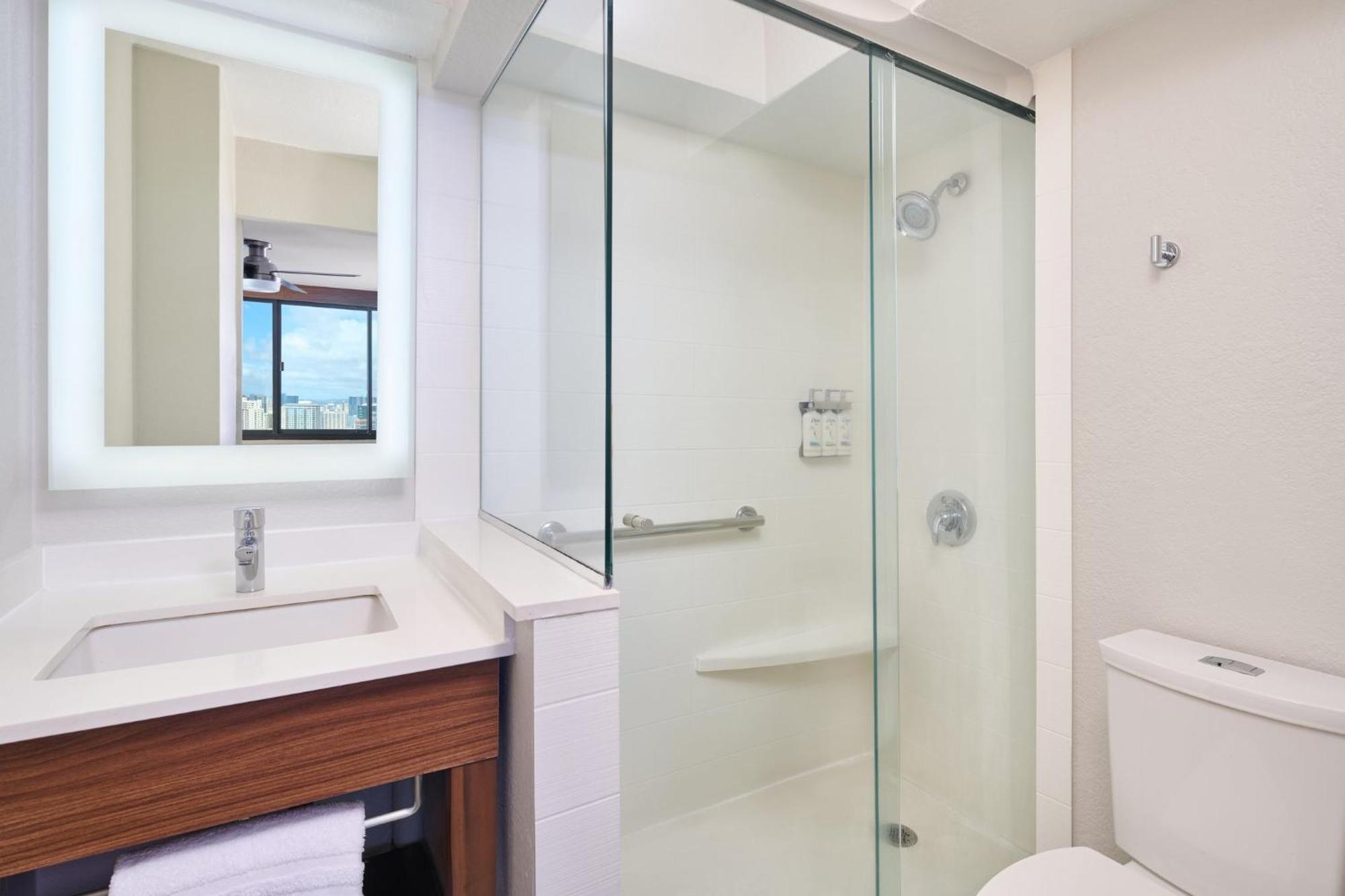 Standard King Room Ocean View