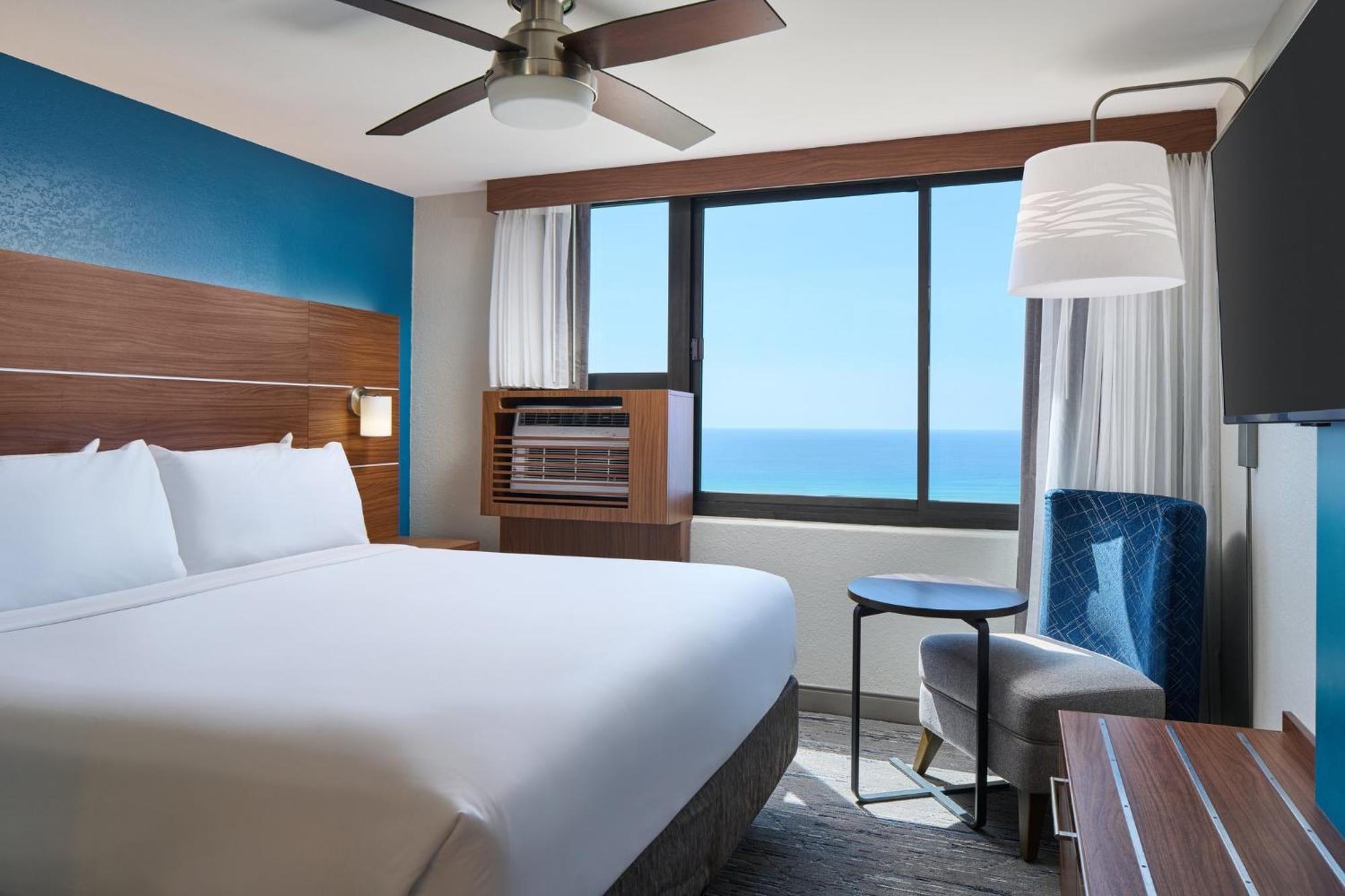 Standard King Room Ocean View