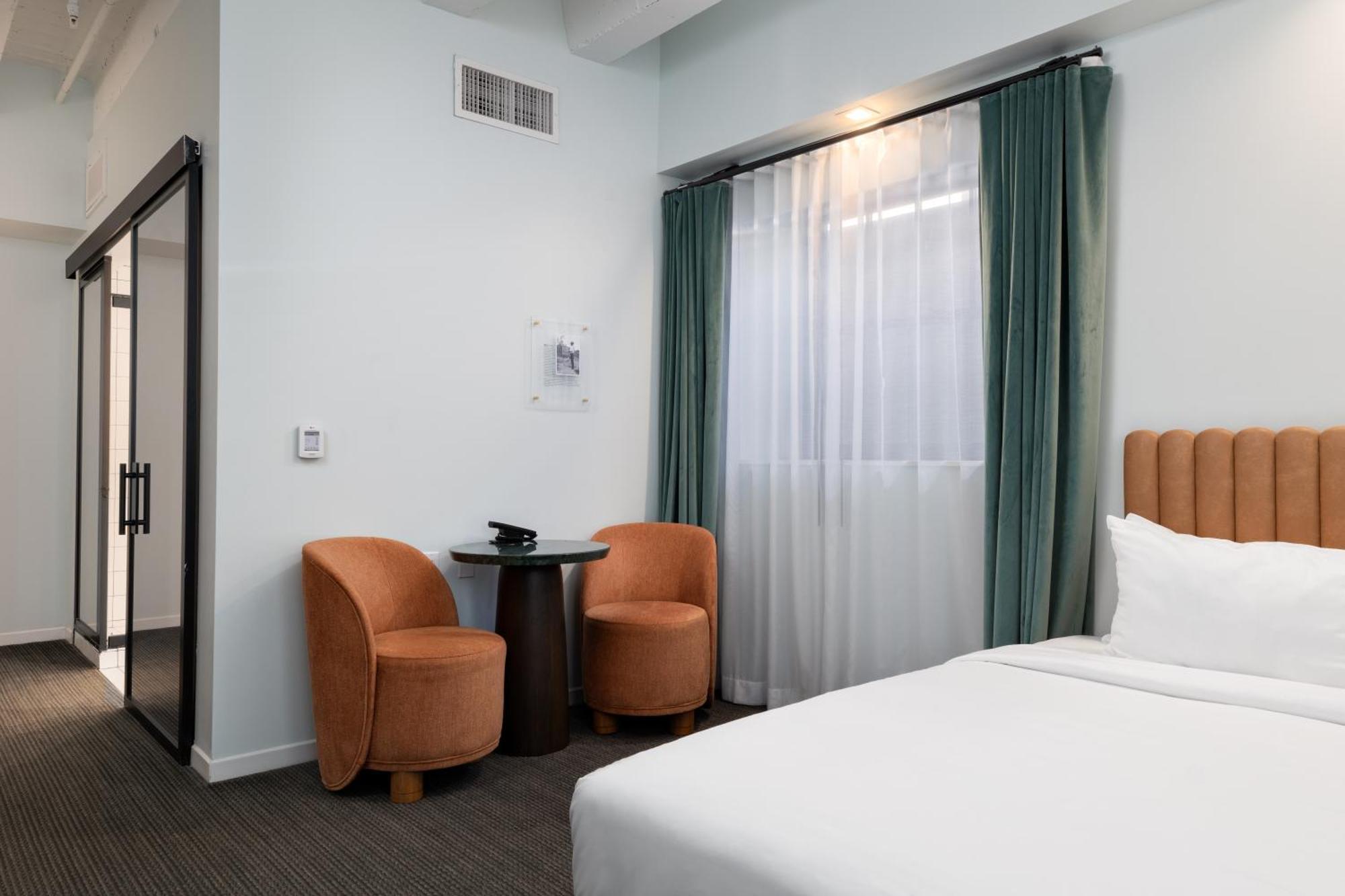 City Level, Larger Room, Below Ground, No view, 1 King,1670700109:JPEG