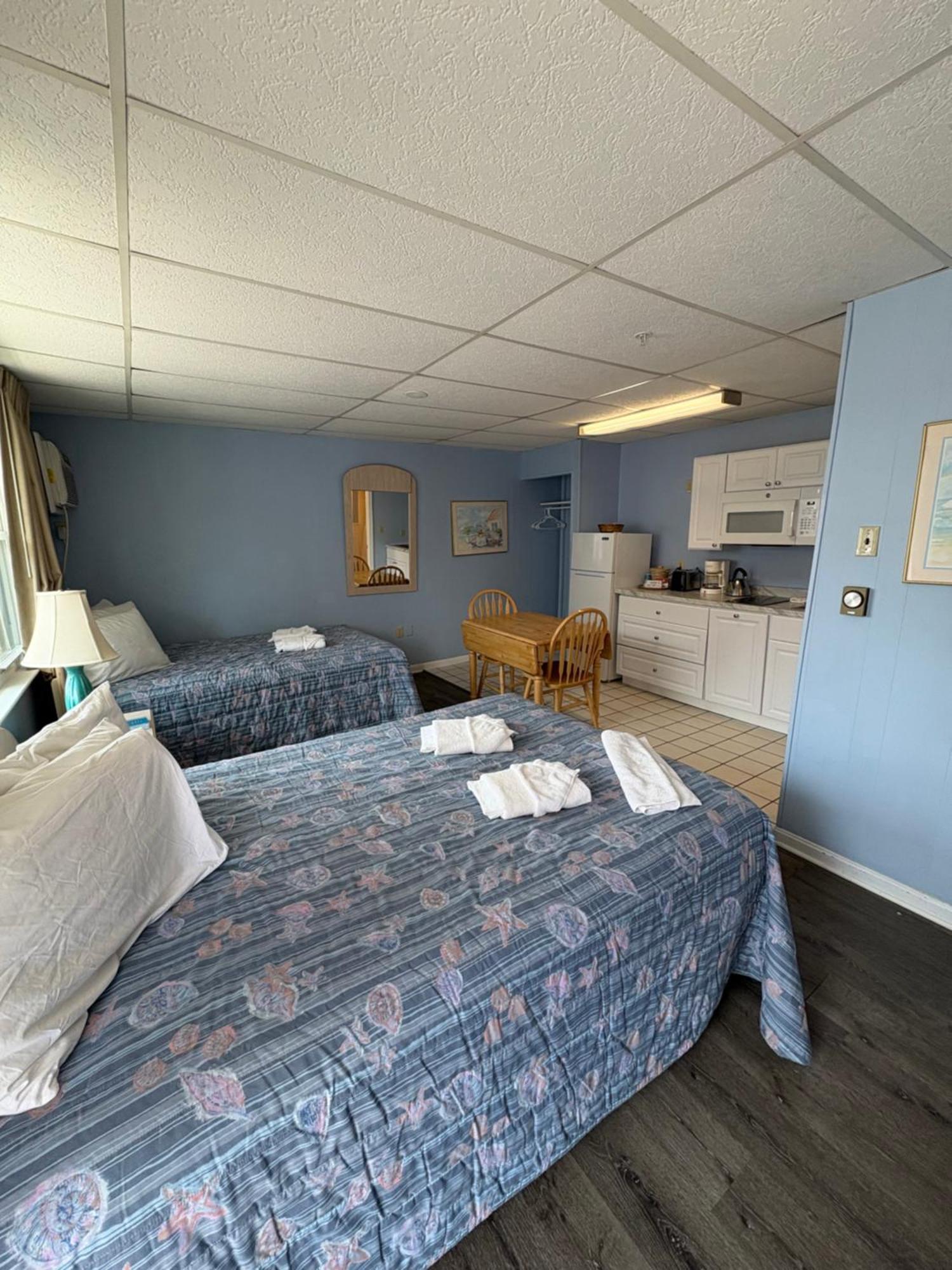 Beachside 2 Double Bed Kitchenette First Floor STAIRS REQUIRED