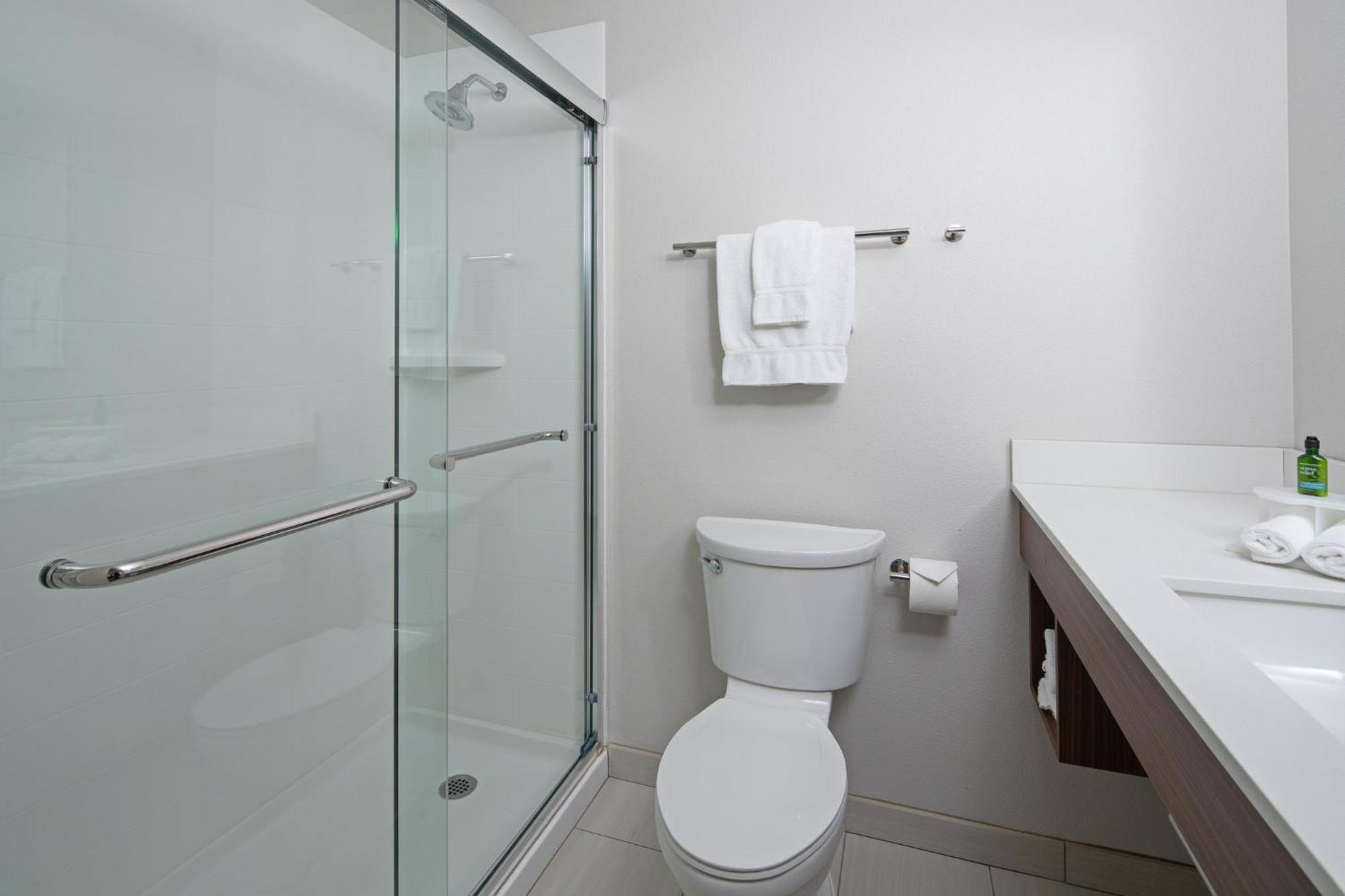 Standard Room Two Queen Beds