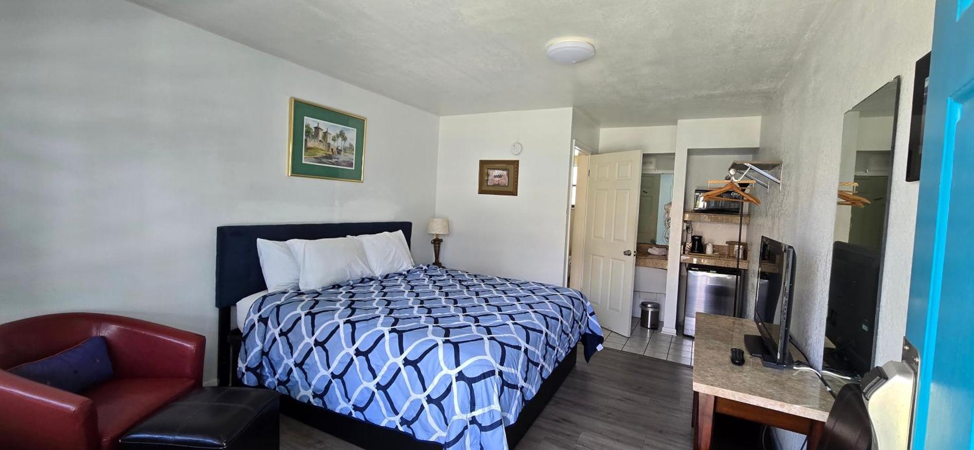 Standard King Room