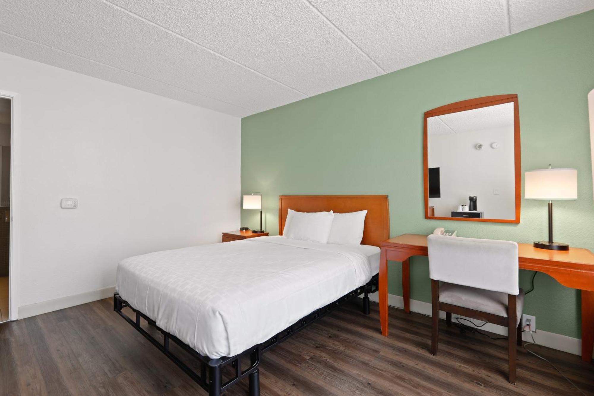 Chambre Lit Queen-size - Accessible aux Personnes à Mobilité Réduite