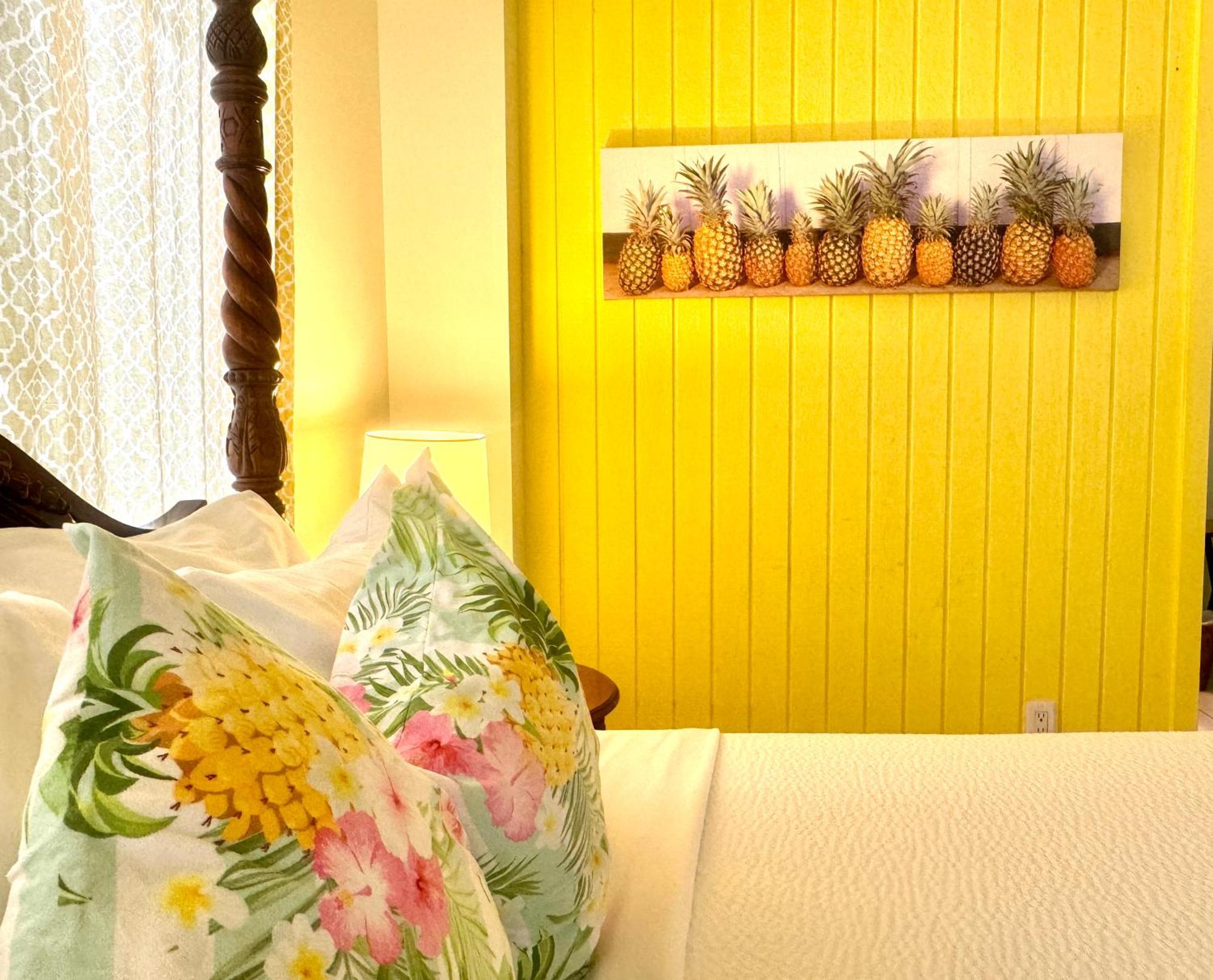 Pineapple Suite