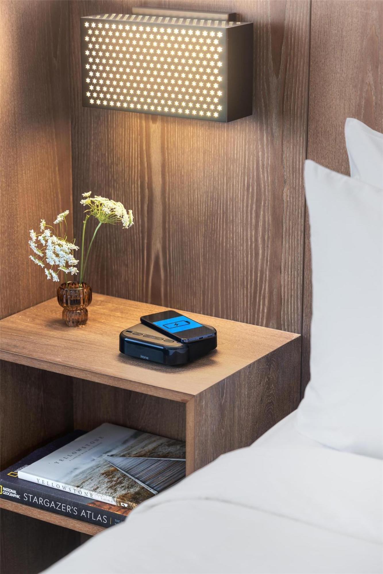 Kamer met Kingsize Bed en Bad - Toegankelijk voor Gasten met een Mobiele Beperking