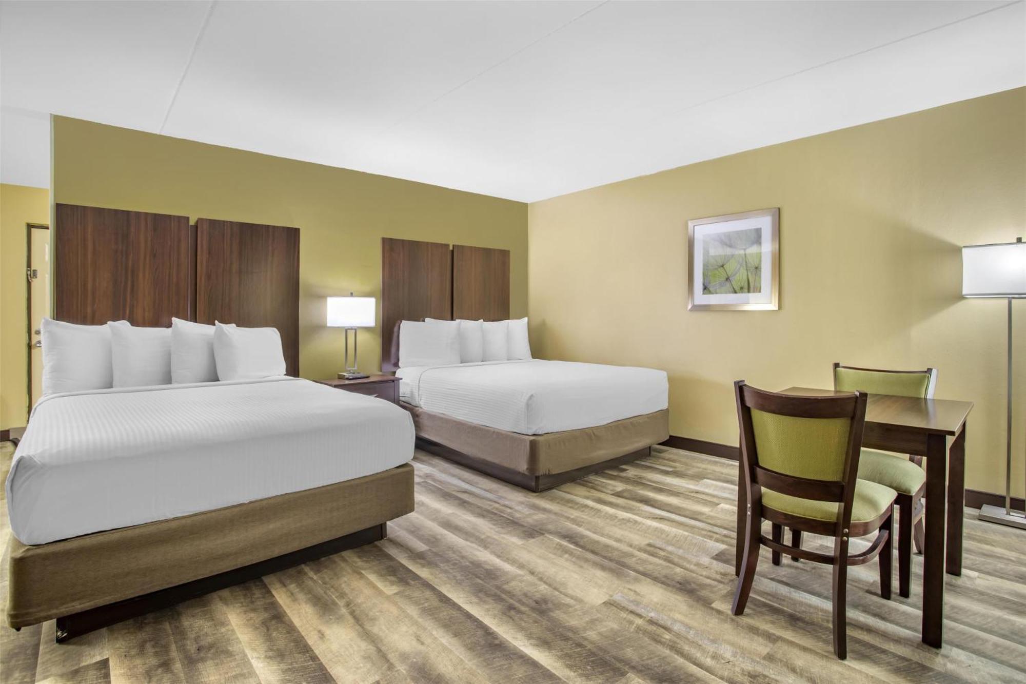 Quarto Queen com 2 Camas Queen-size e Acesso à Piscina Coberta - Não Fumantes