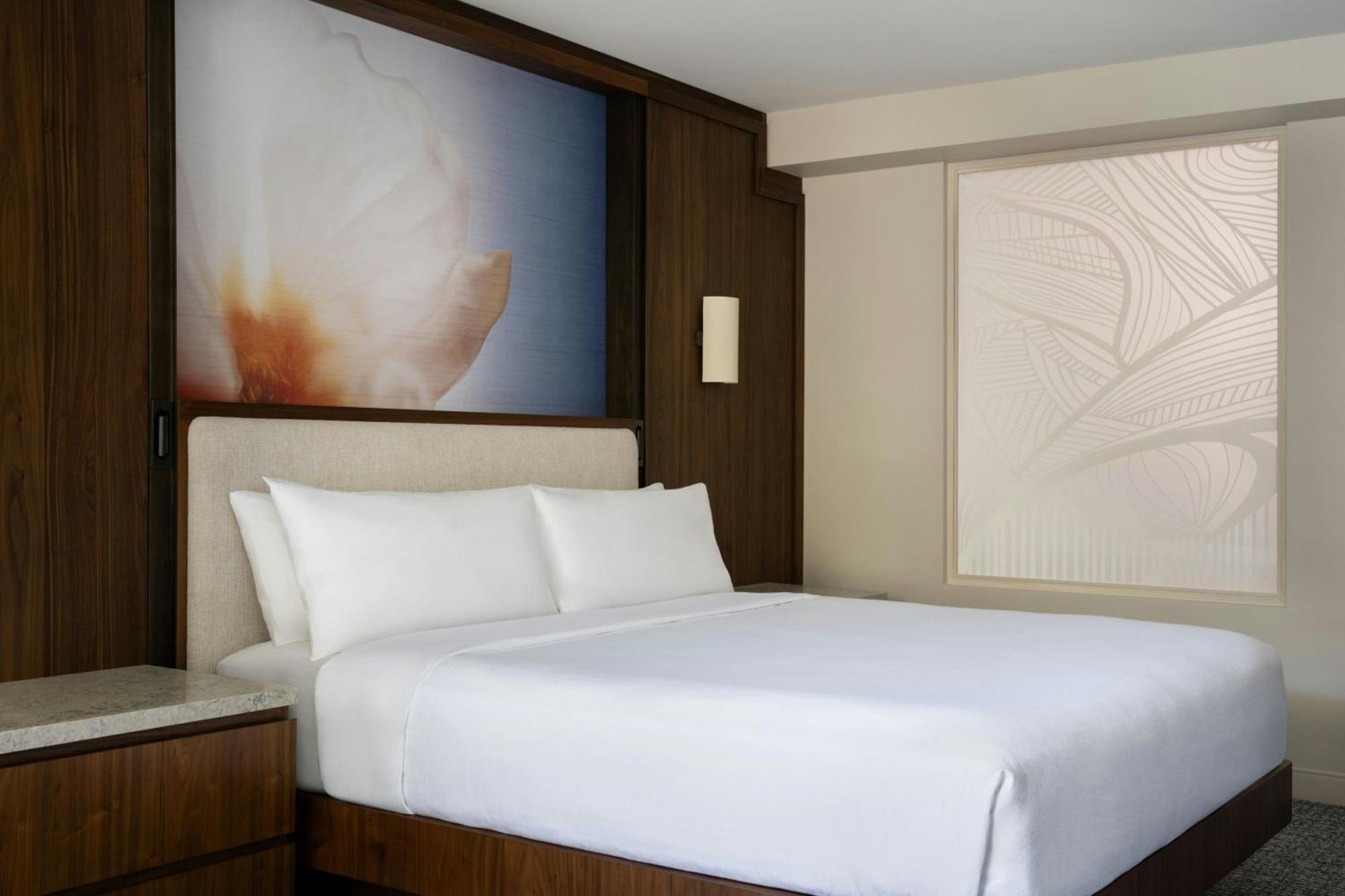 Resort Room Guest room 1 King bed Balcony