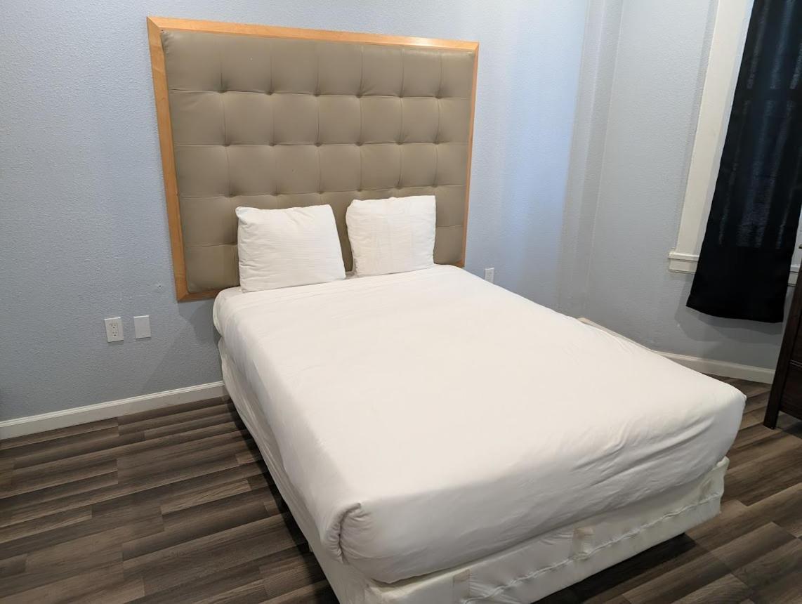 Deluxe Zimmer mit Gemeinschaftsbad