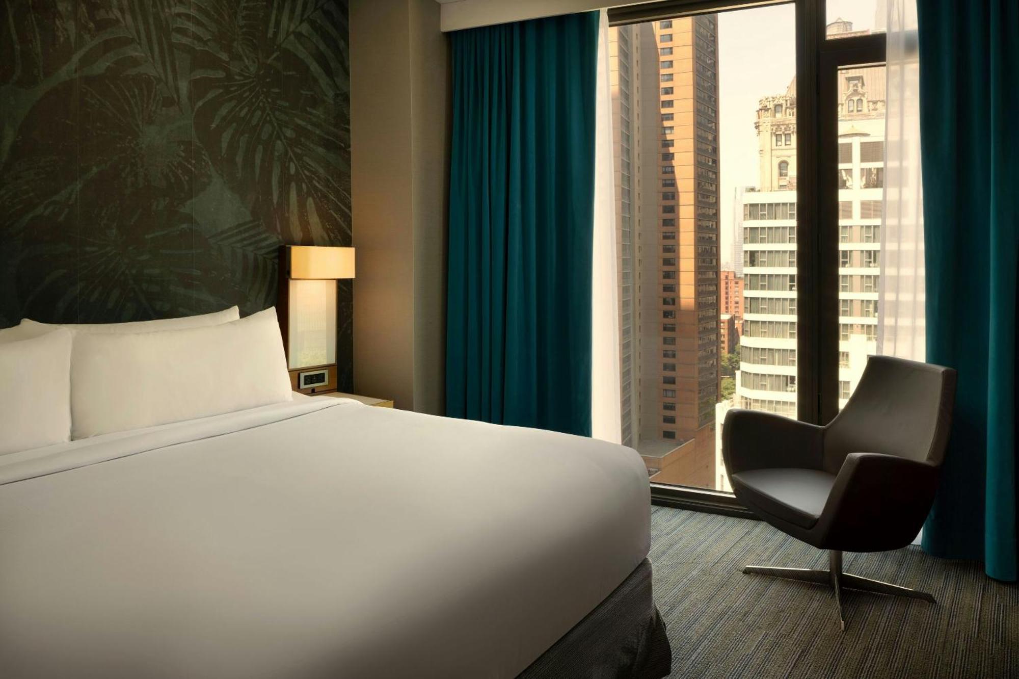 Superior Zimmer mit Kingsize-Bett, Stadt- und Flussblick