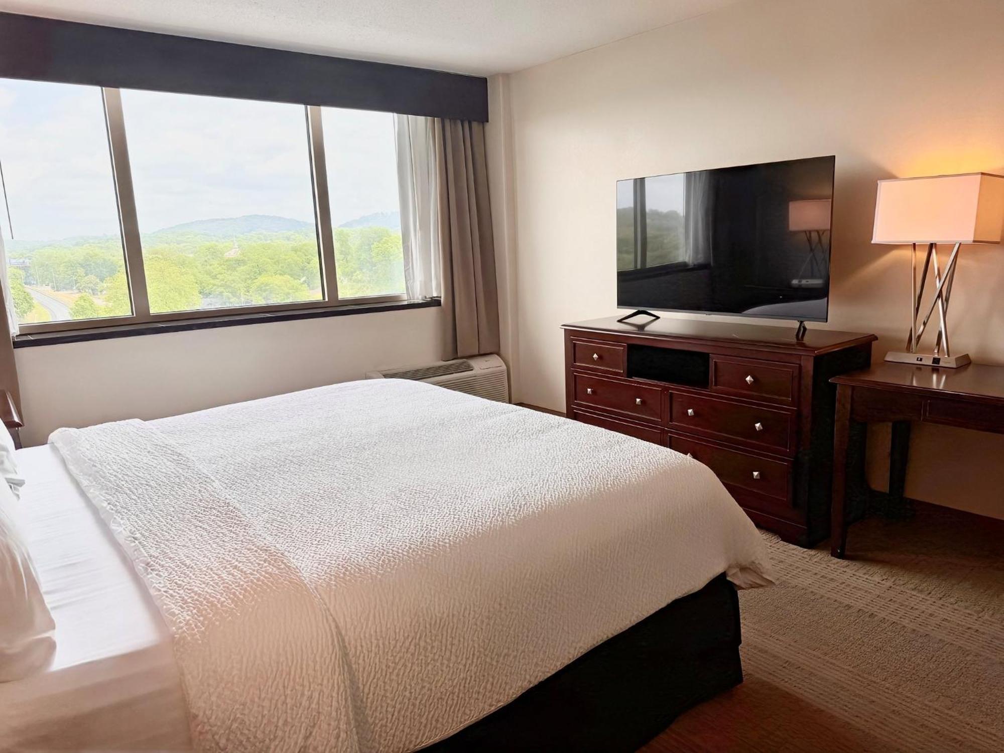 Standard King Room Communications Accessible