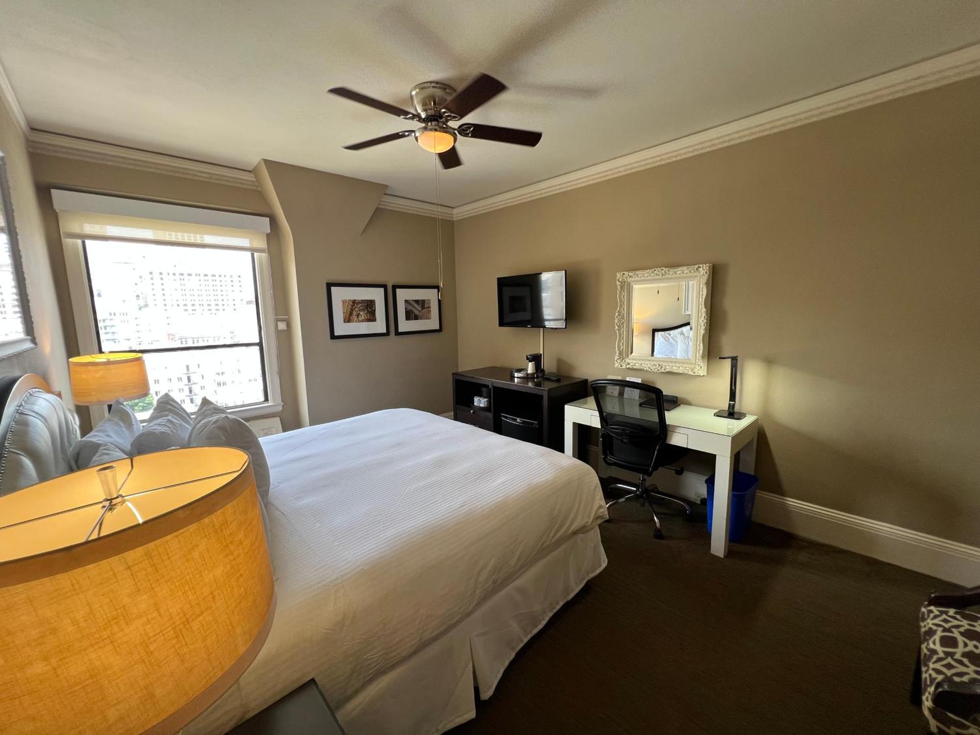 Superior King Room