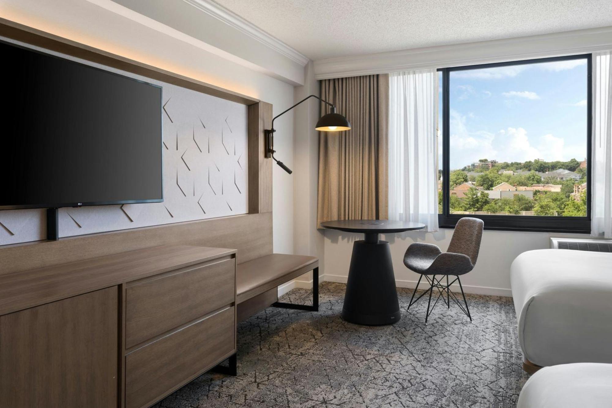 Guest room 2 Double Limited view