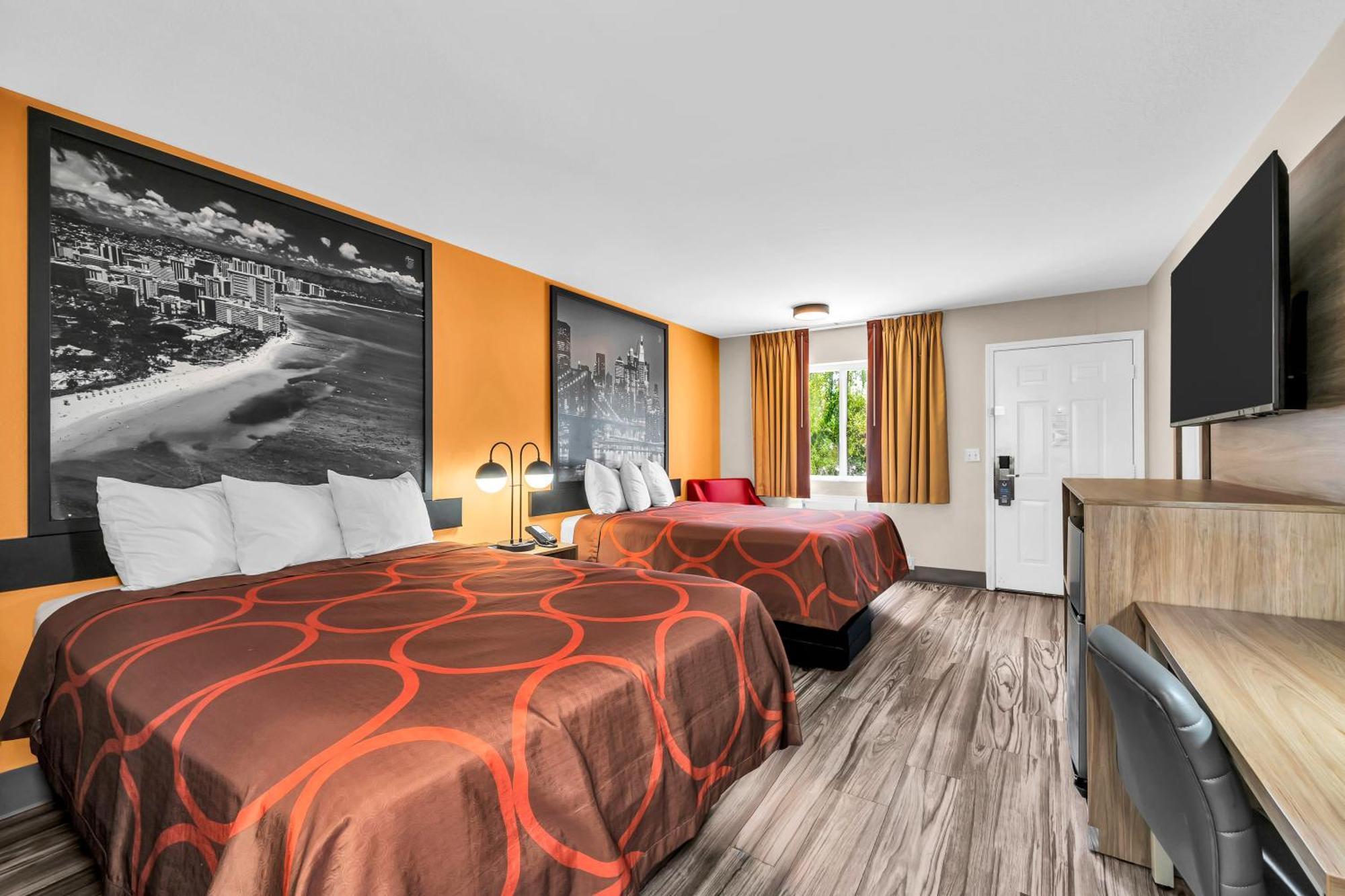 Queen Room Two Queen Beds Non-Smoking