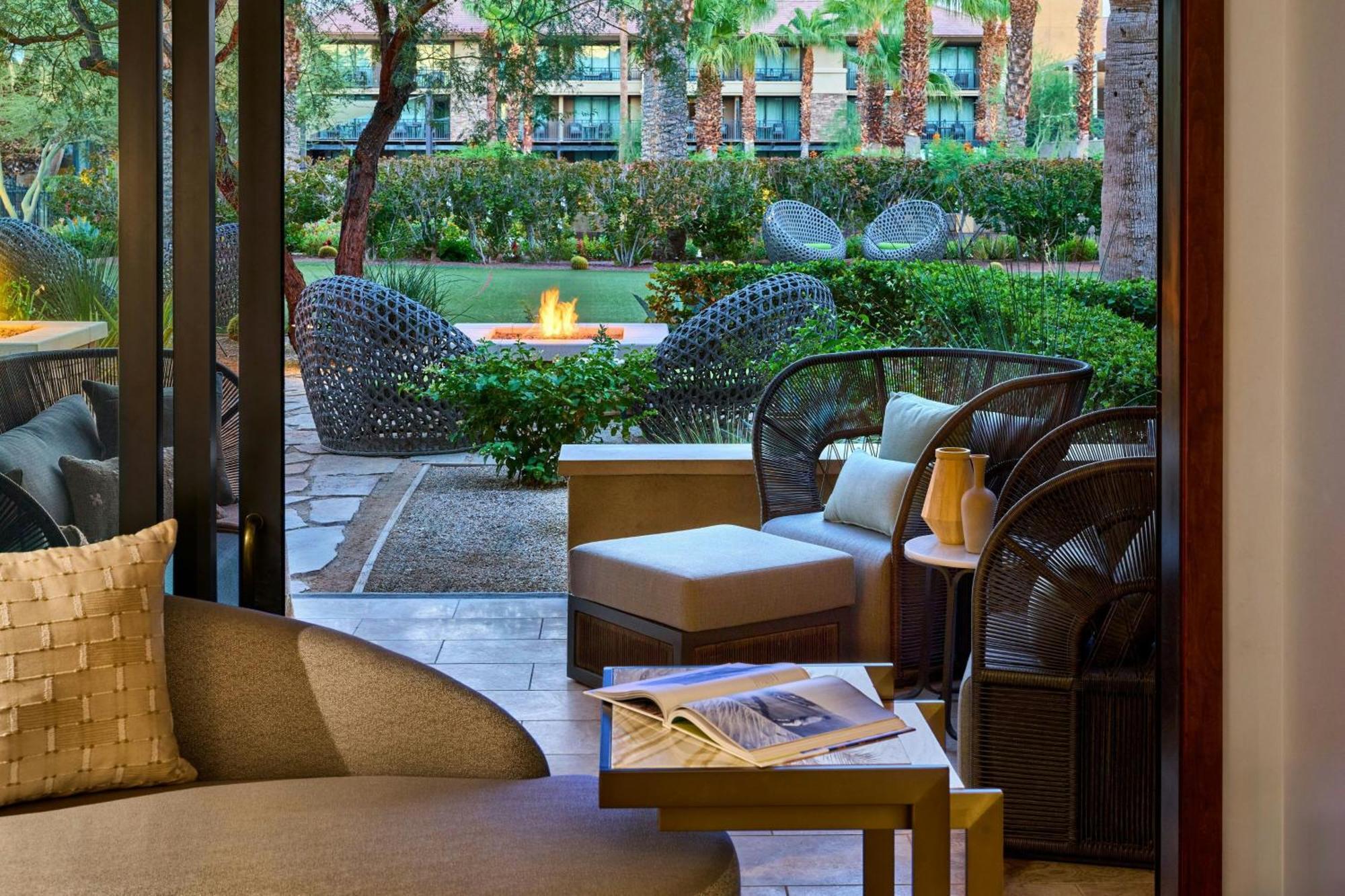 Terrace Firepit Room 2 Queens