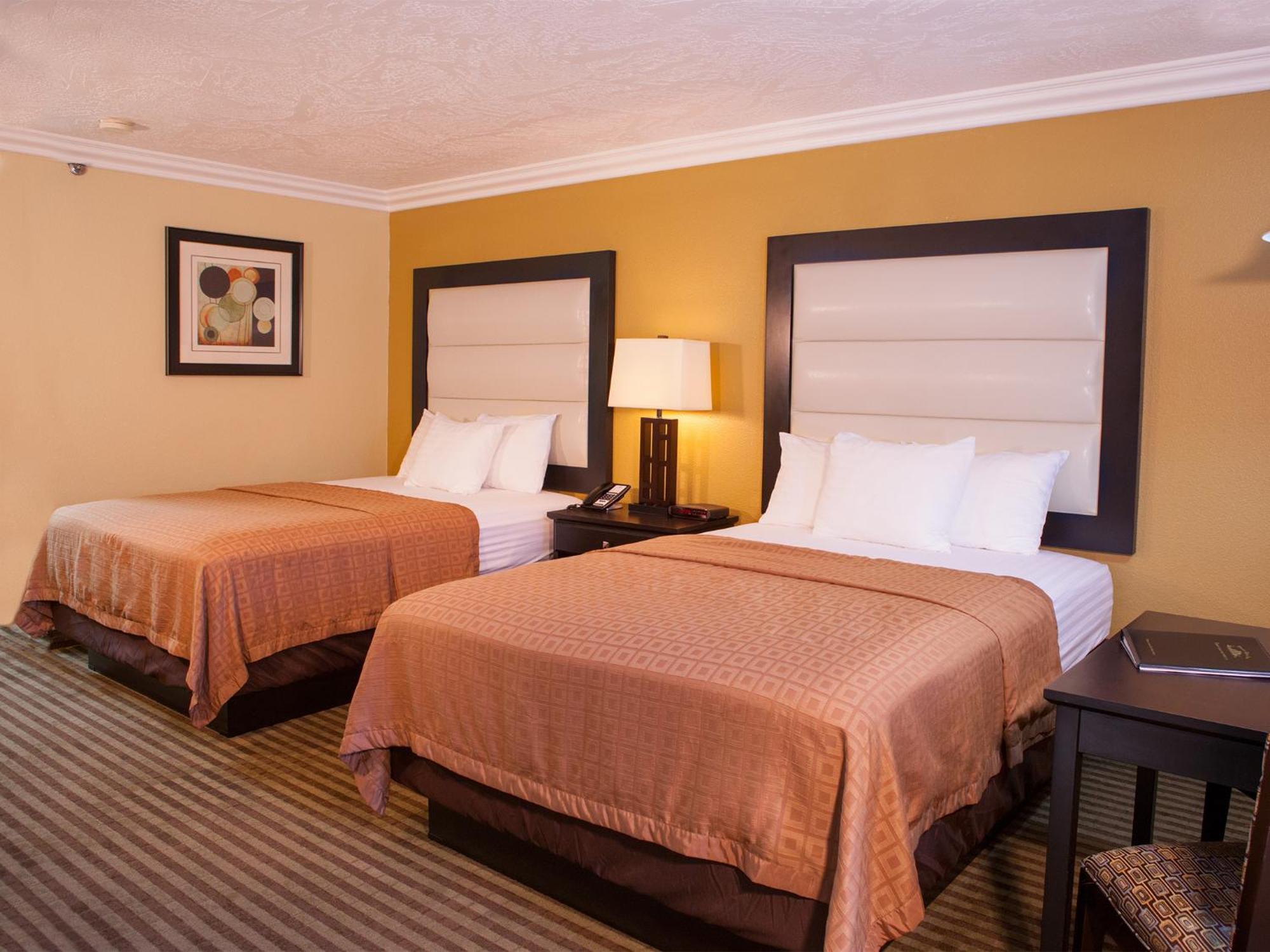 Queen Room 2 Queen Beds Non-Smoking