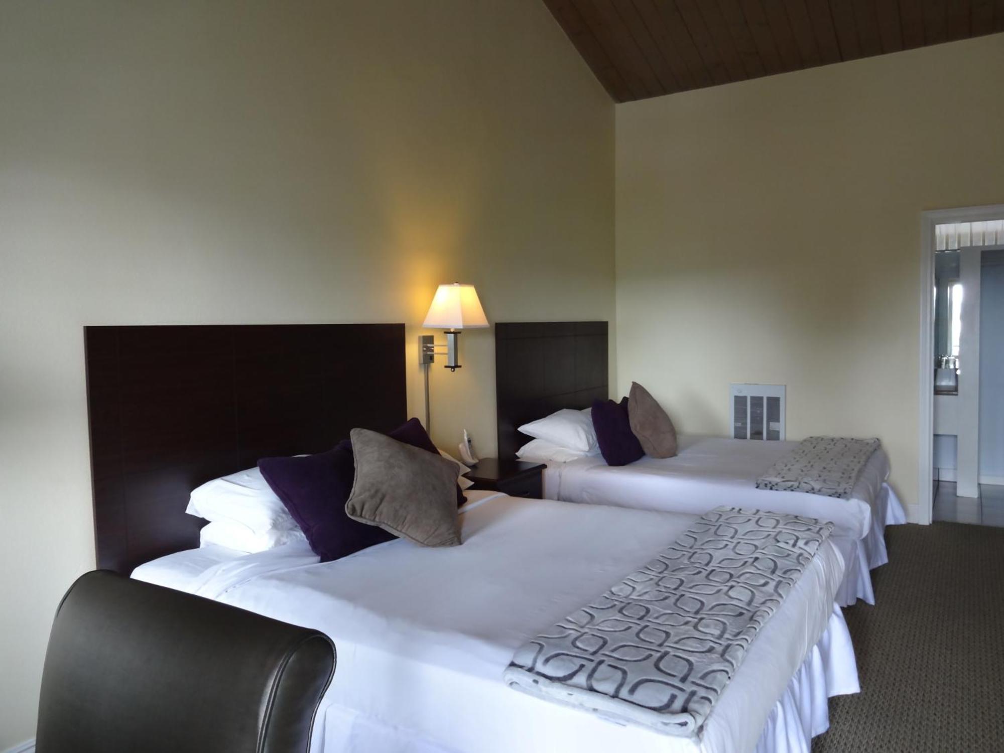 Deluxe Queen Room Two Queen Beds