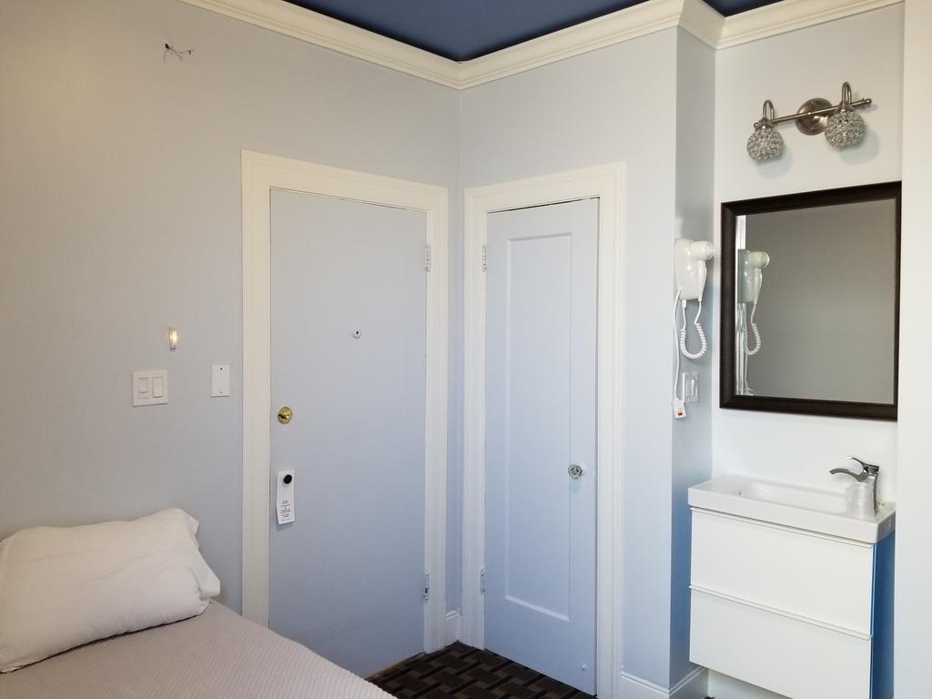 Camera Singola con Bagno in Comune
