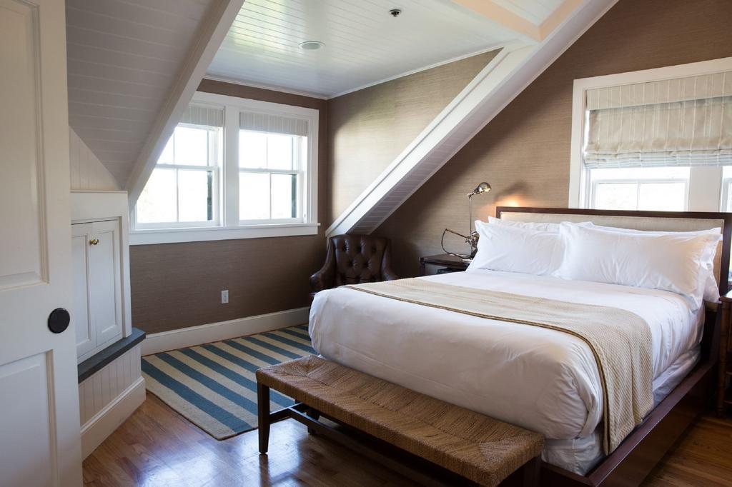 Quarto Standard East