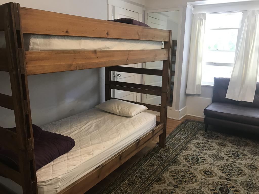 Cama em Beliche em Dormitório Masculino