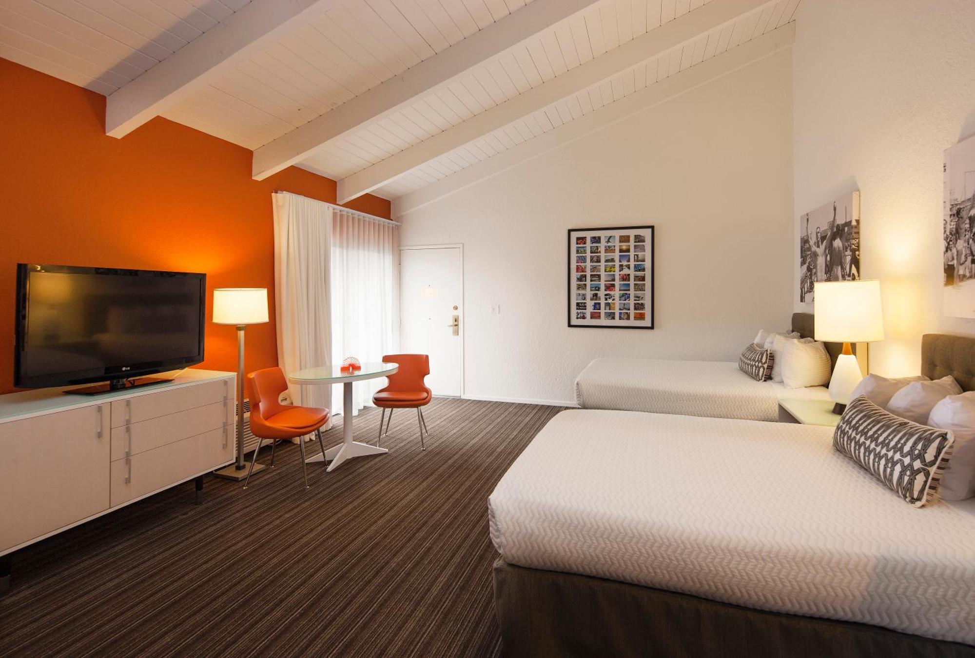 Barrierefreies Zimmer mit 2 Queensize-Betten